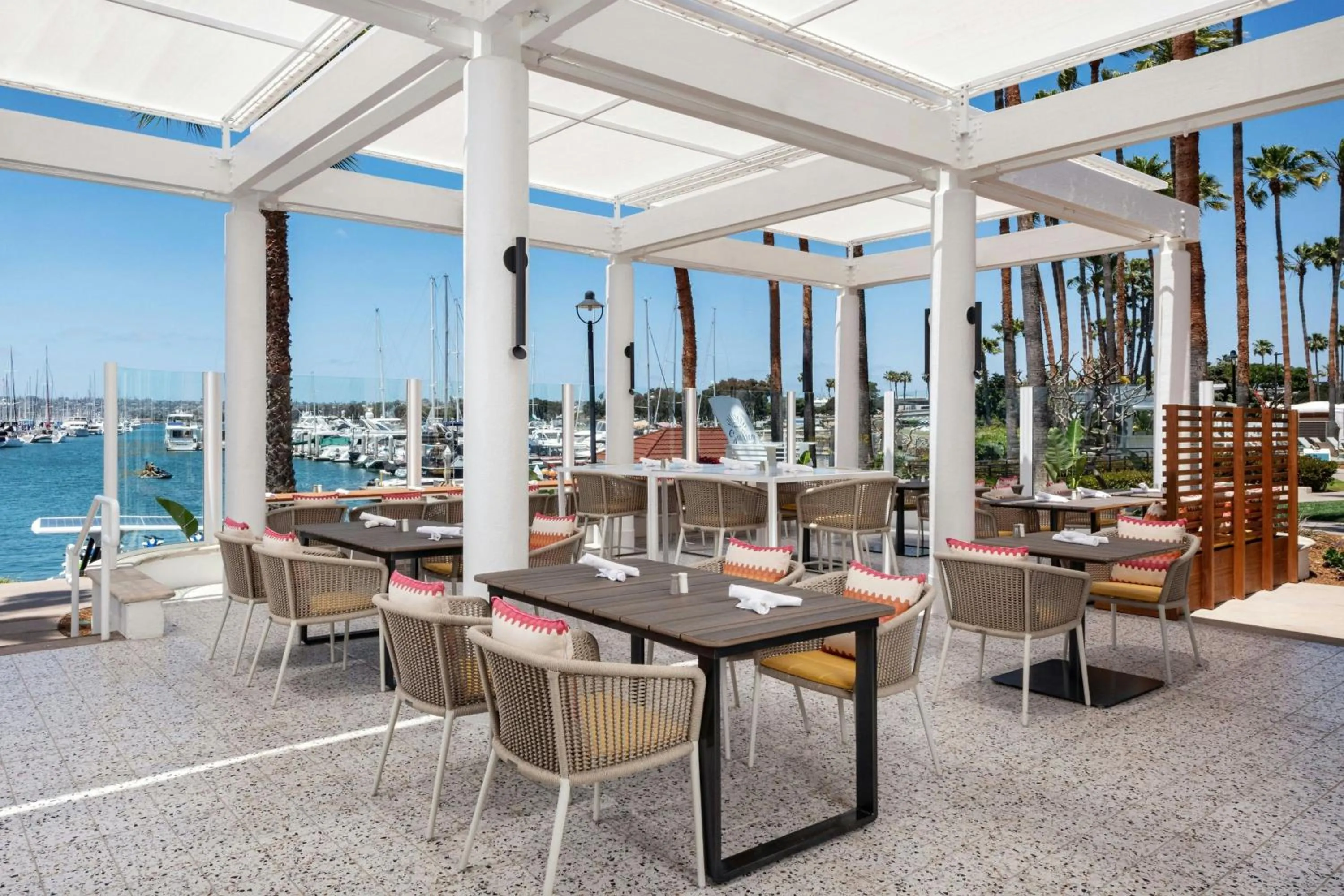 Restaurant/places to eat in Sheraton San Diego Resort