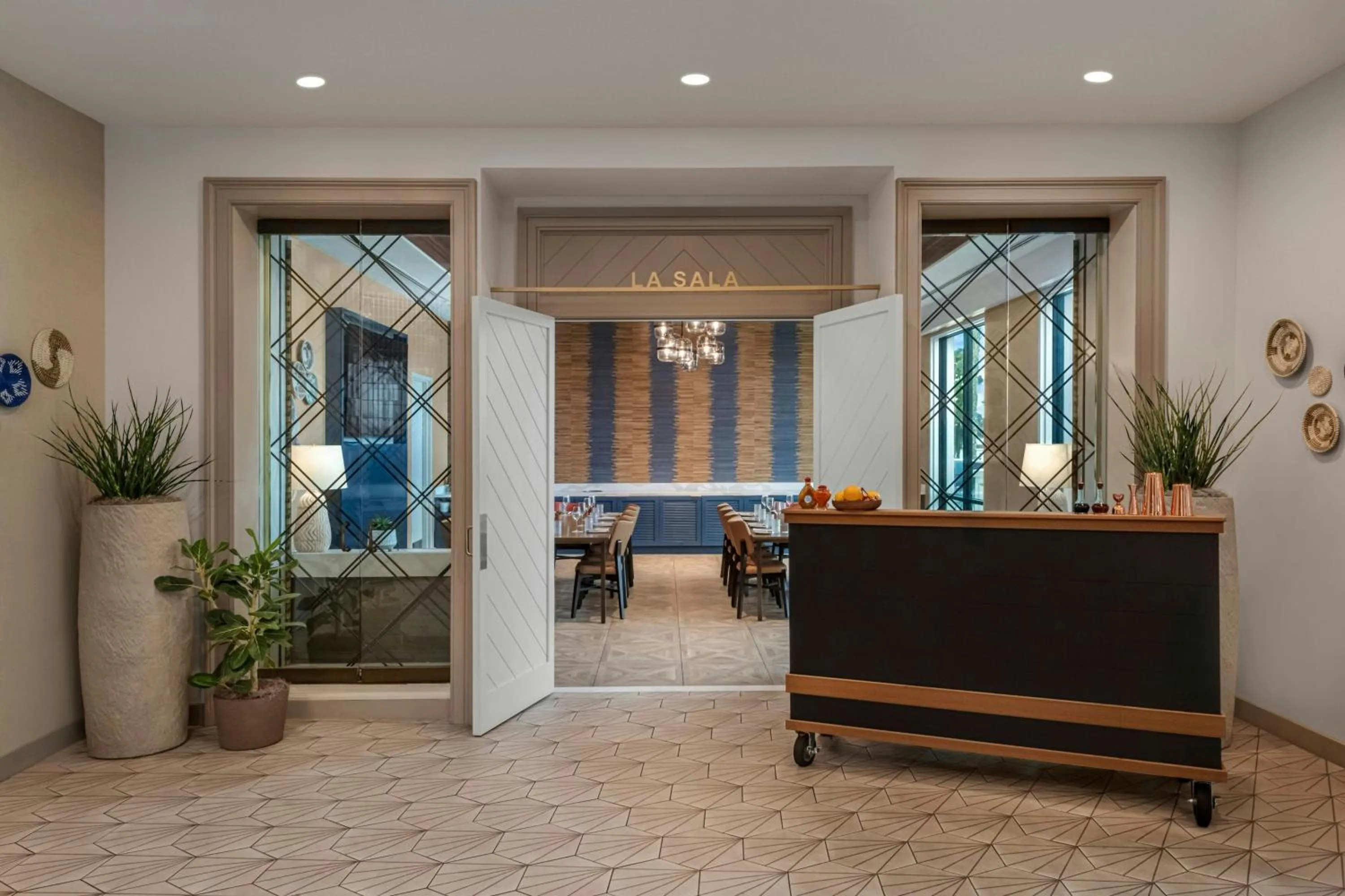 Restaurant/places to eat in Sheraton San Diego Resort