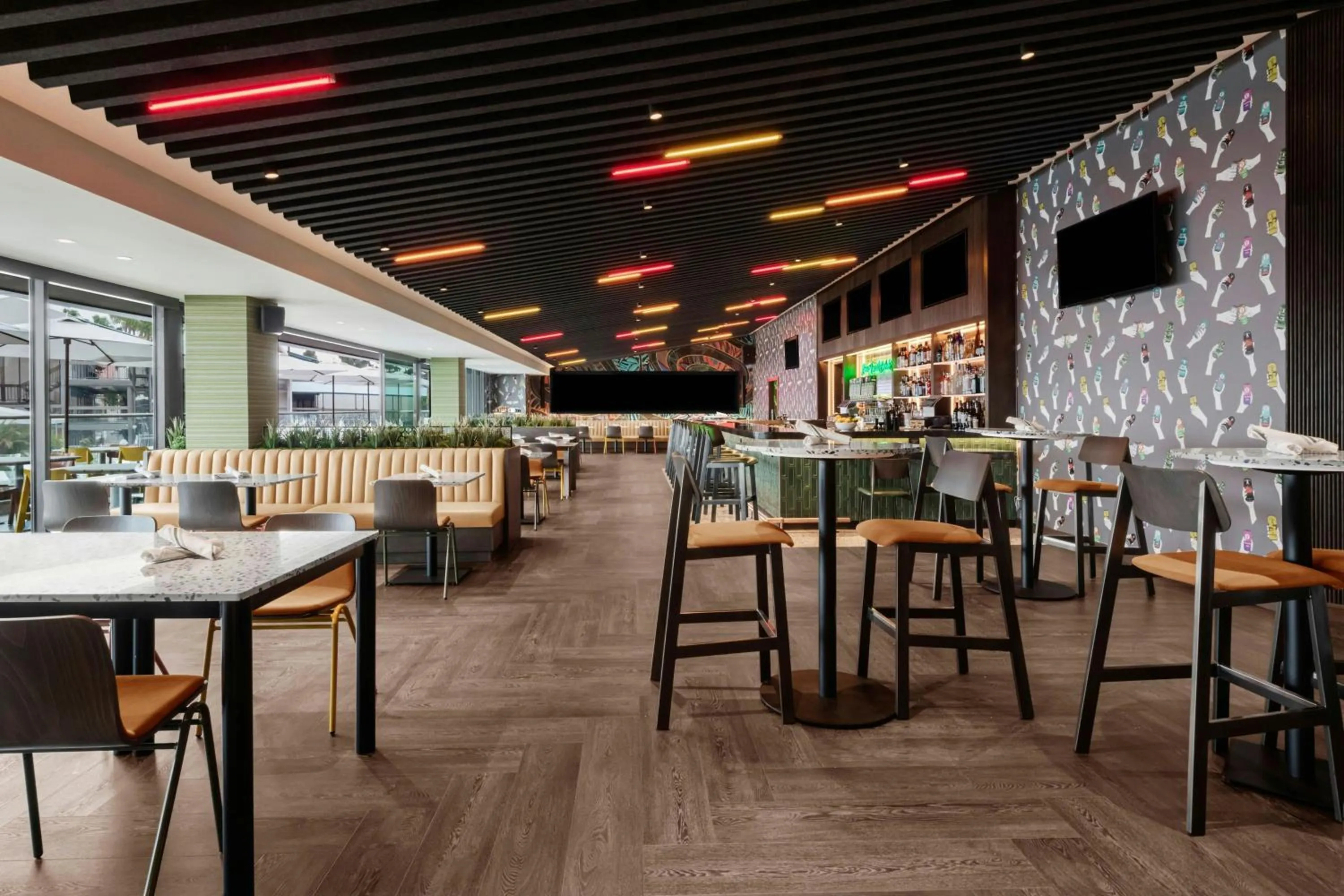 Restaurant/places to eat in Sheraton San Diego Resort