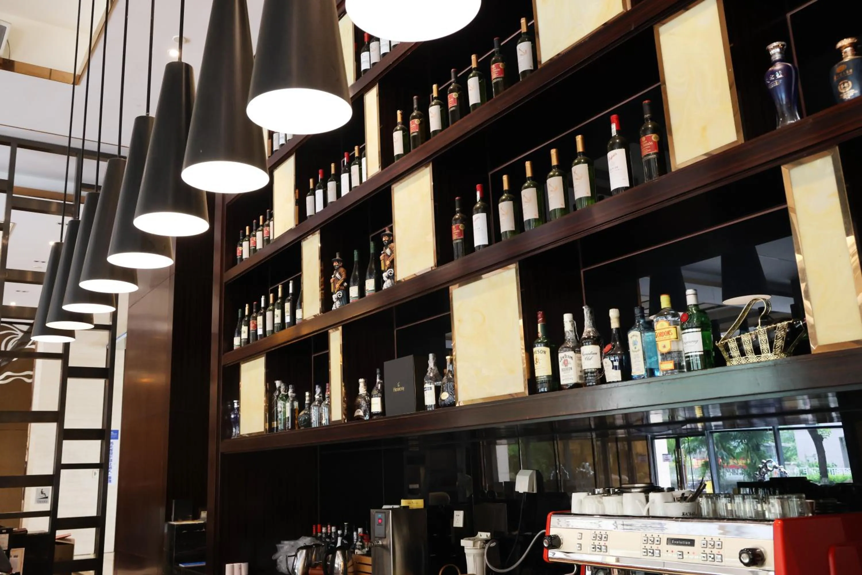 Lounge or bar in Howard Johnson Changsheng Plaza Meizhou