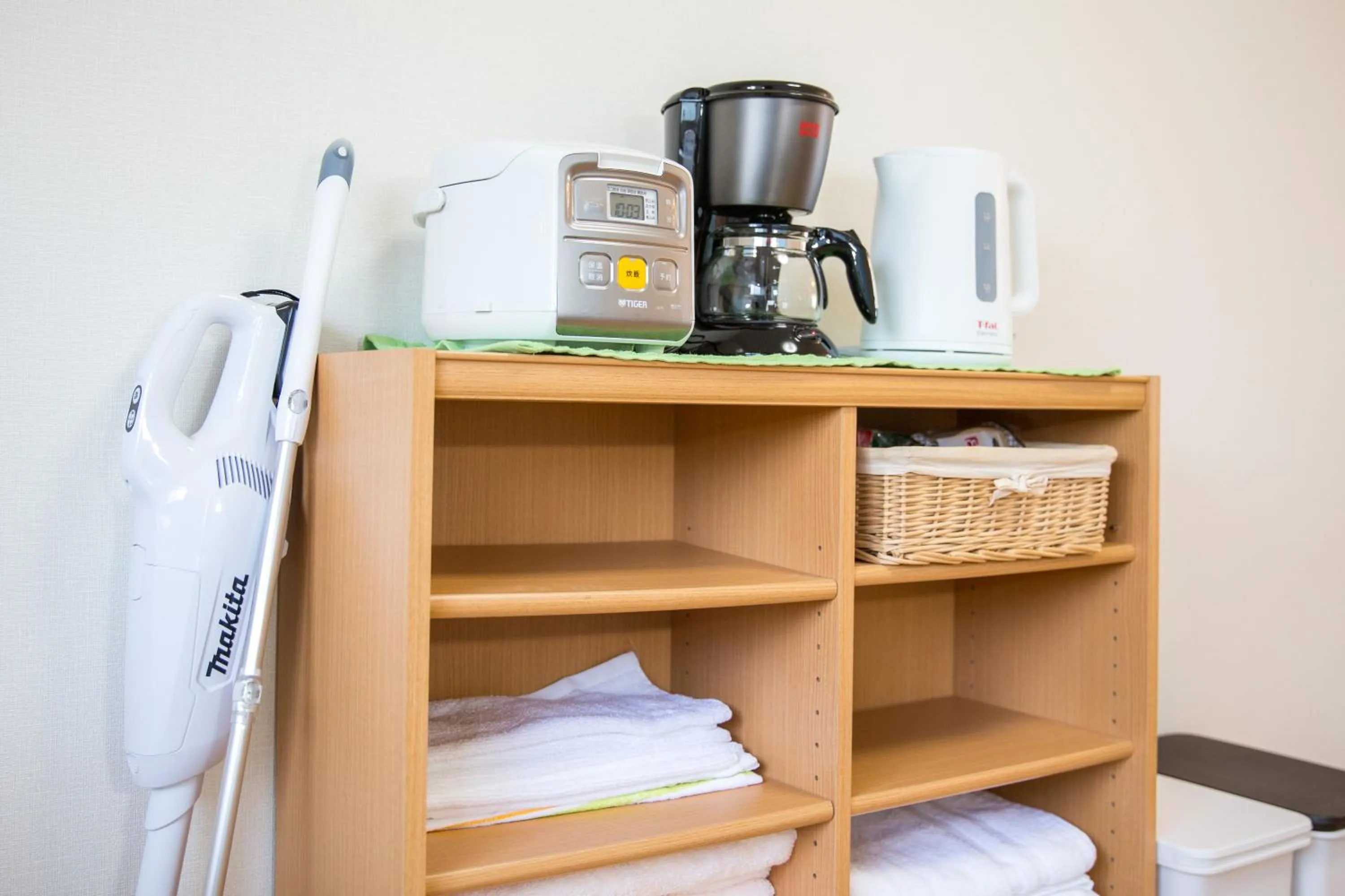 Coffee/tea facilities in RIVERSIDE INN KAMAKURA