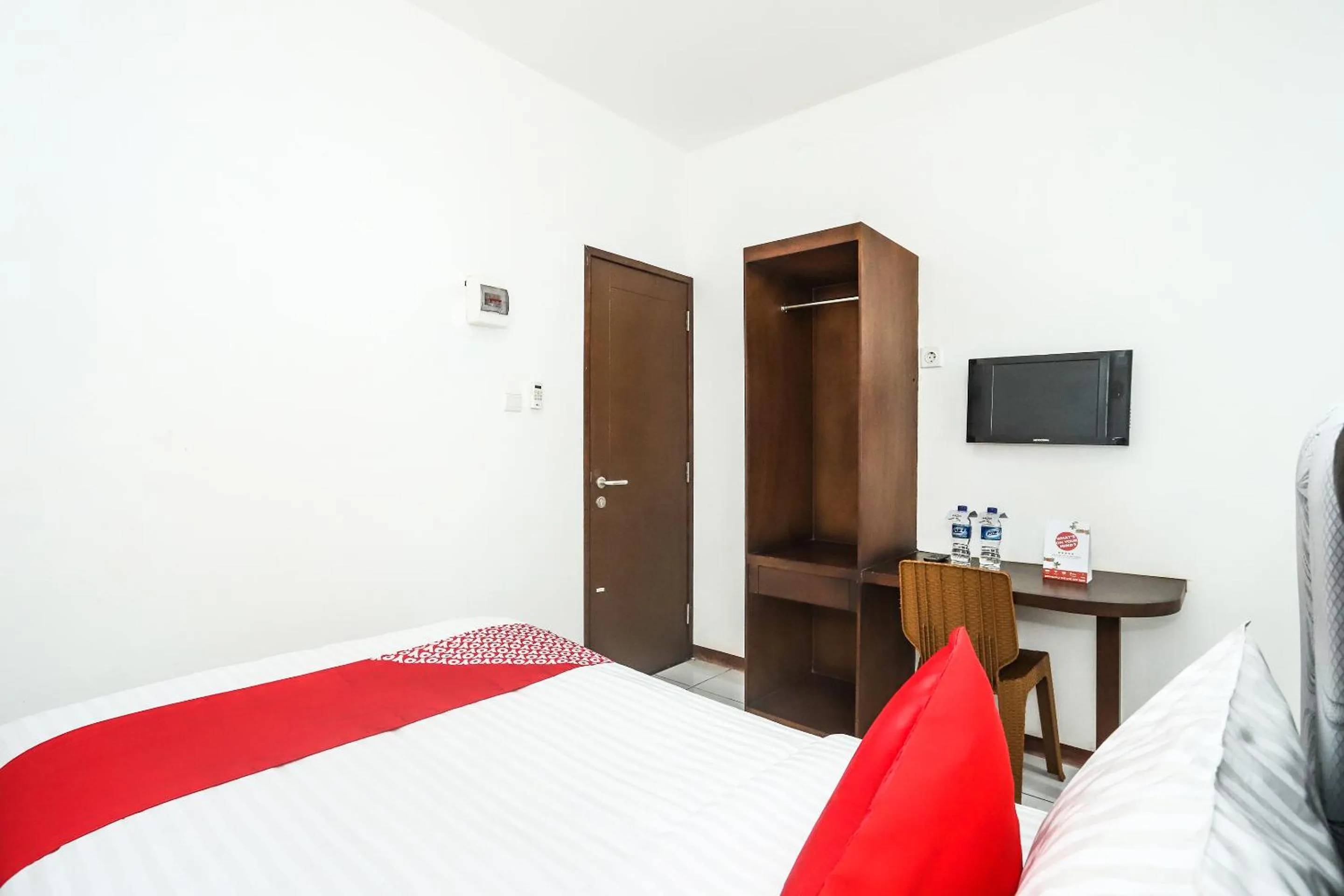 Bedroom, Bed in OYO 1582 Bungo Guest House