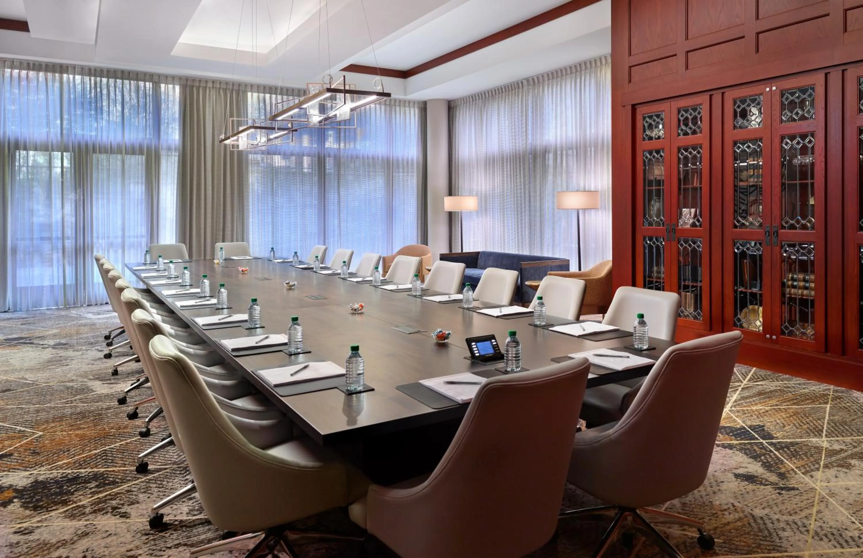 Meeting/conference room in Emory Conference Center Hotel