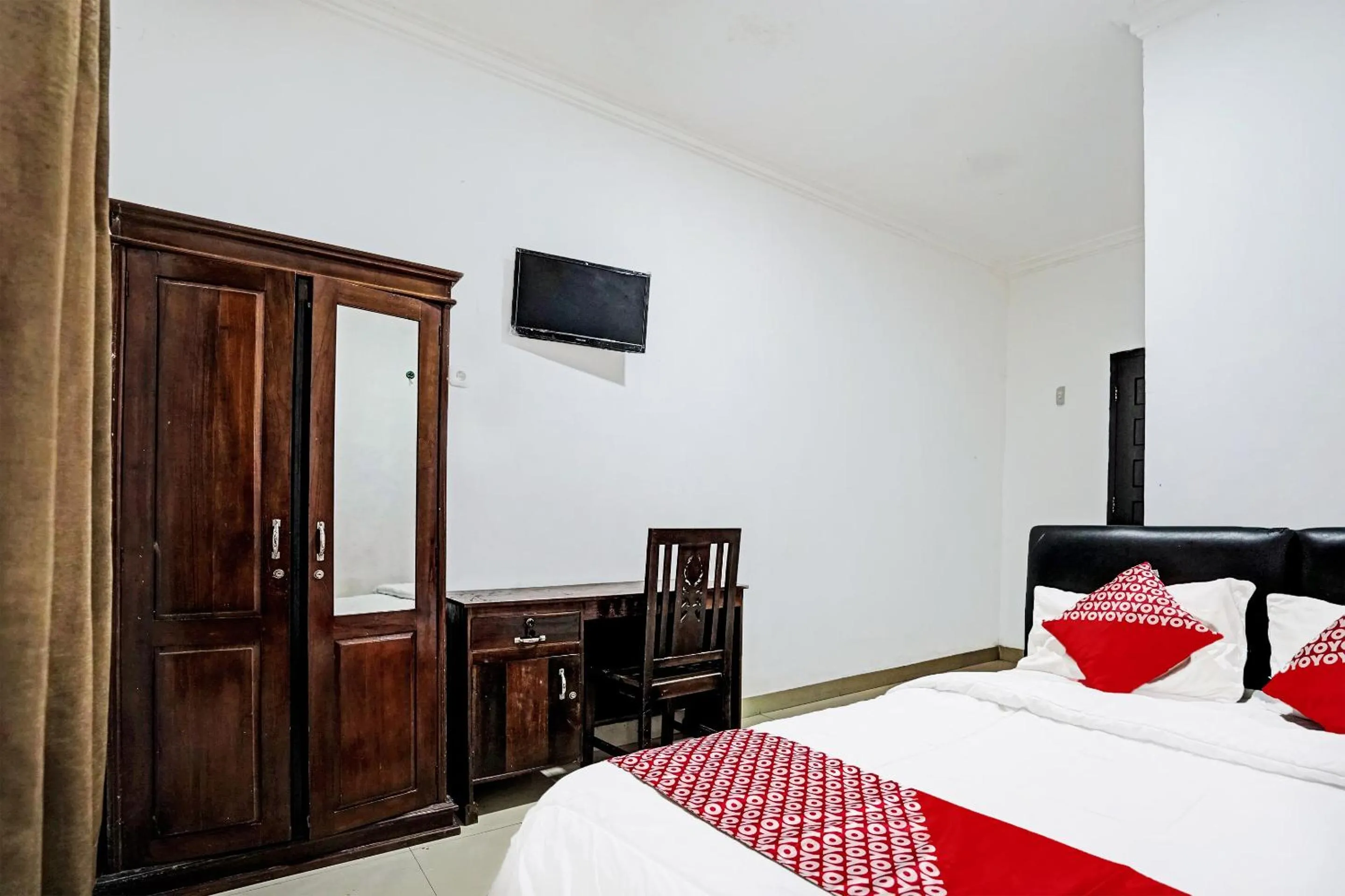 Bedroom, Bed in Hotel O Kambang Iwak Area Near Kambang Iwak Park Formerly Kerangga