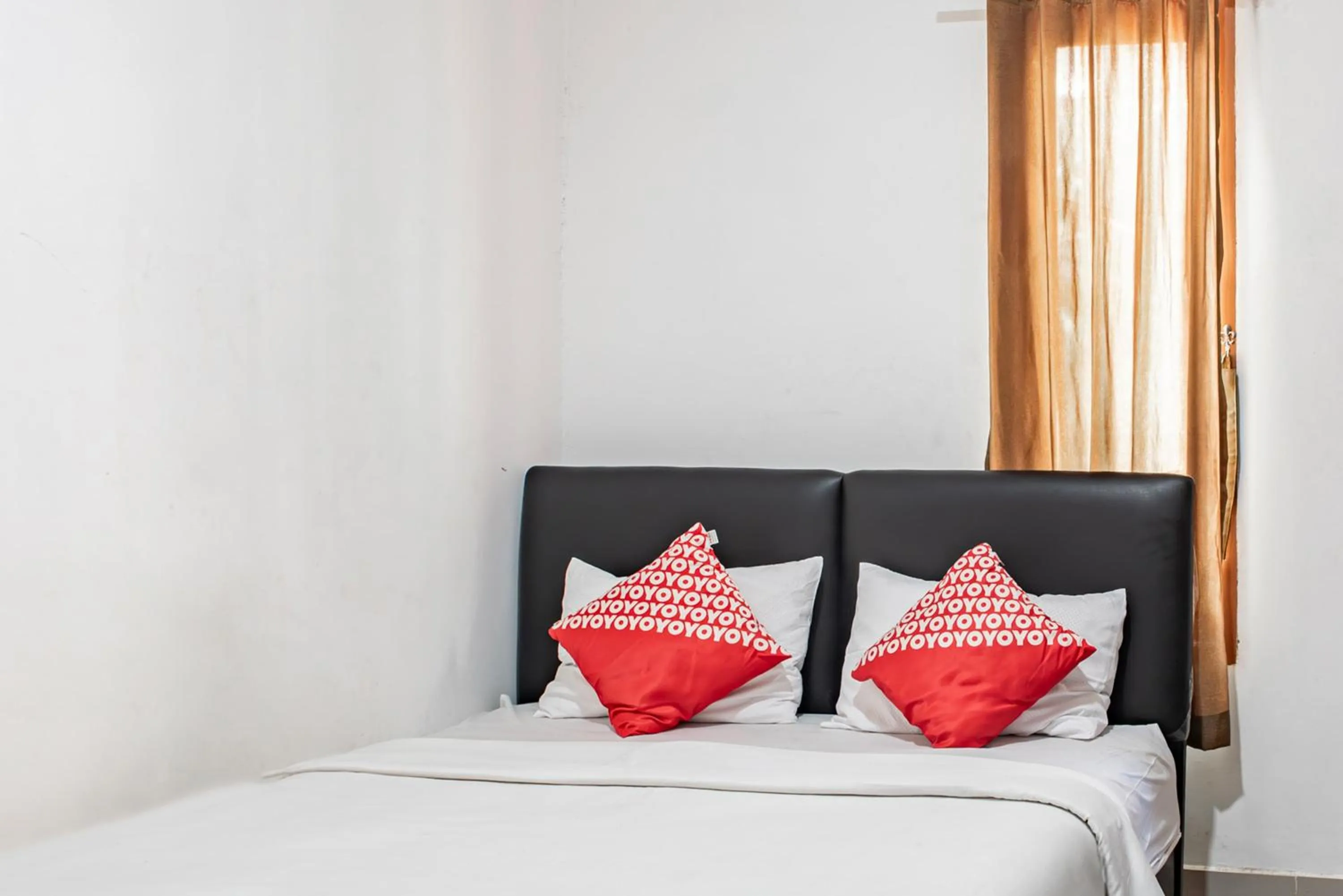 Bedroom, Bed in Hotel O Kambang Iwak Area Near Kambang Iwak Park Formerly Kerangga