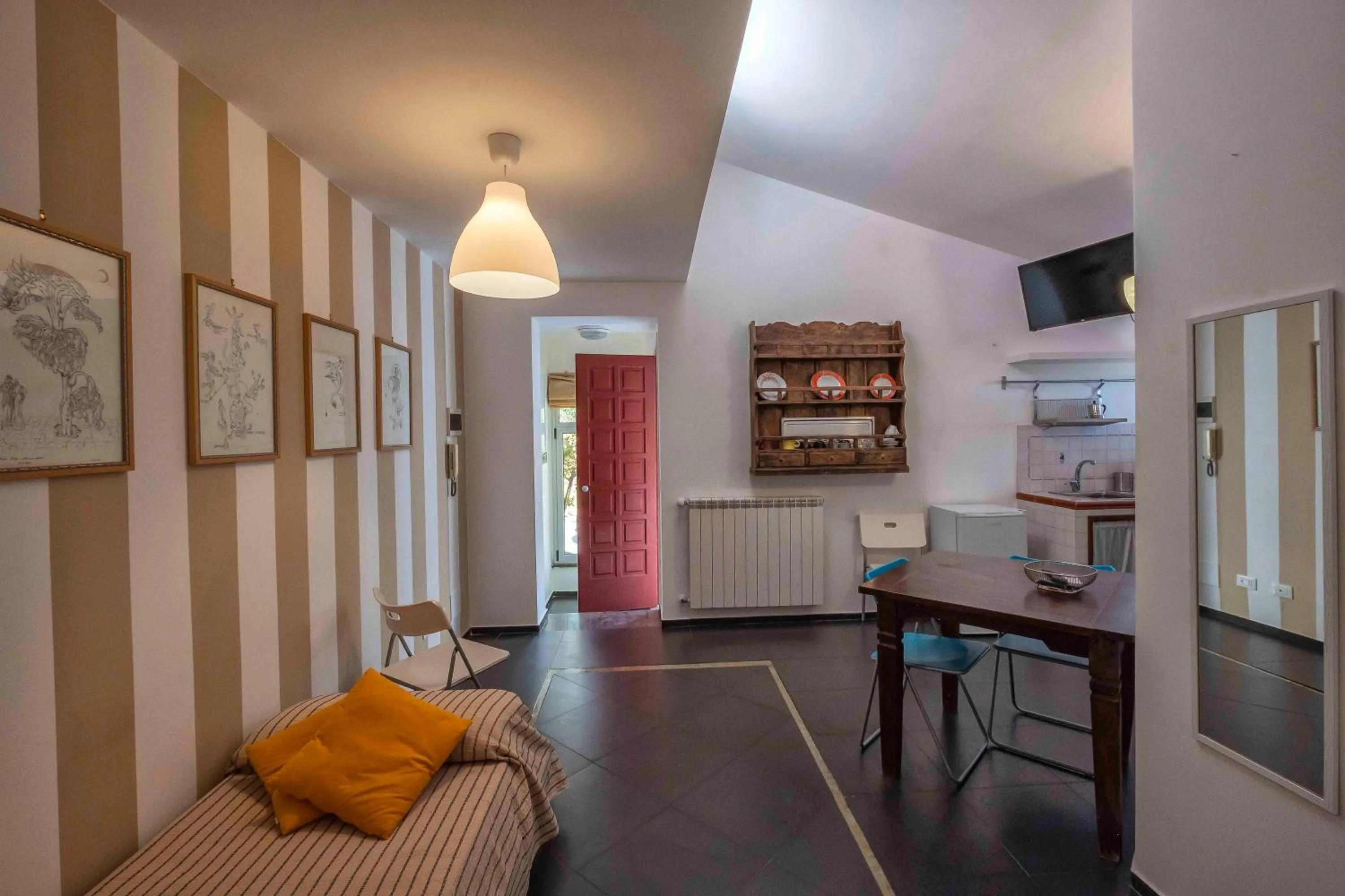 Kitchen or kitchenette in BnB Casa Rossa