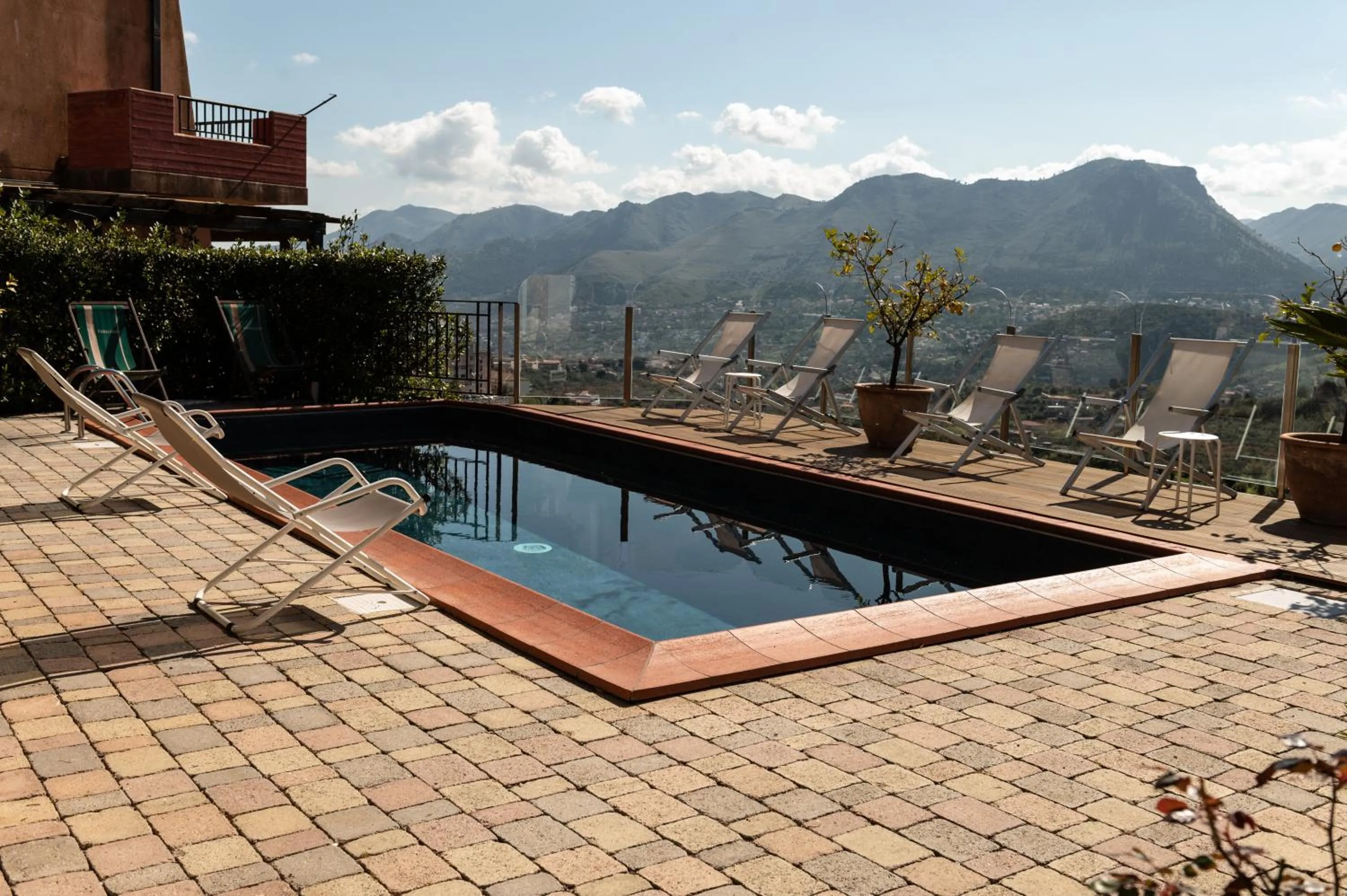 Swimming pool in BnB Casa Rossa