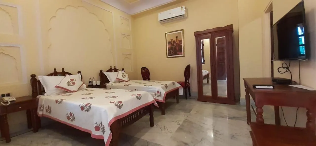 Photo of the whole room, Bed in Raj Rajeshwari Haveli