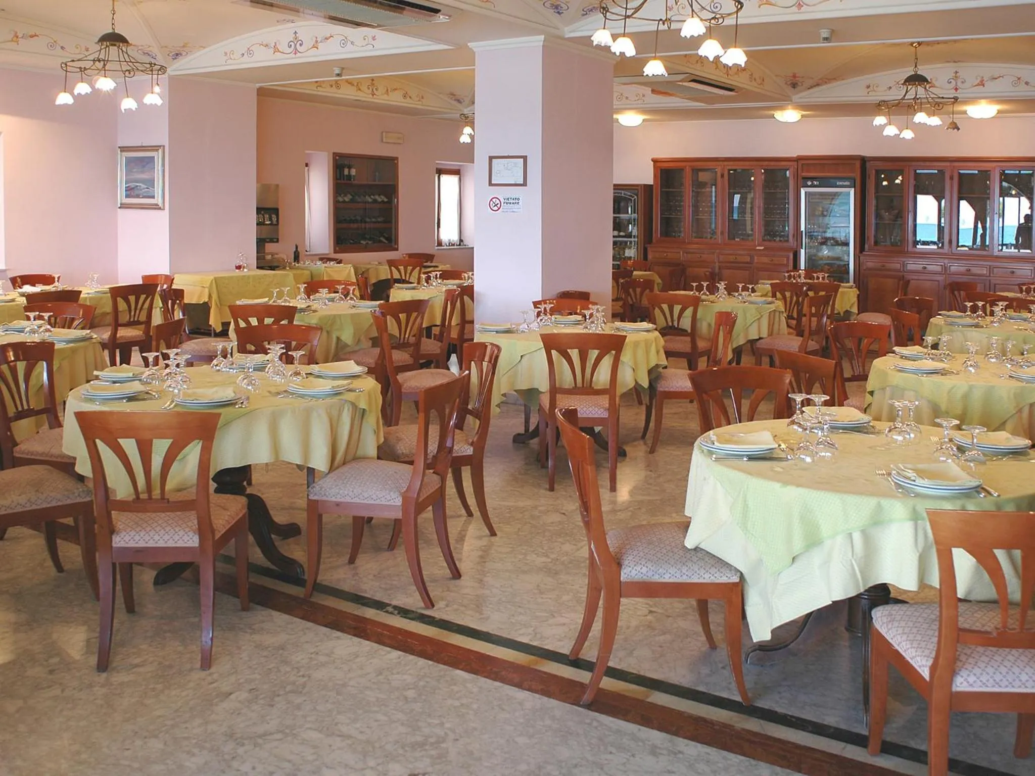 Restaurant/places to eat in Hotel Il Mulino