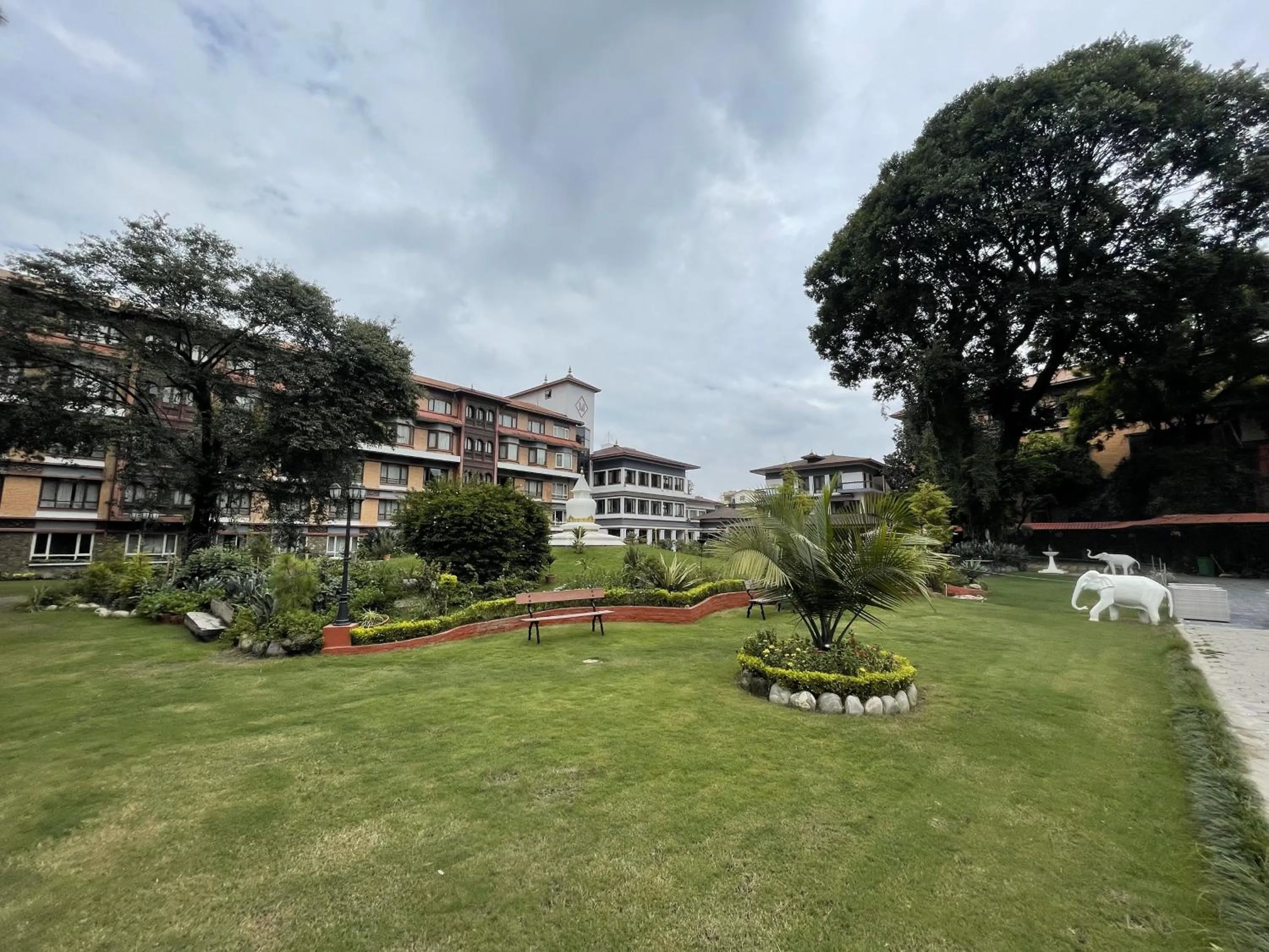 Garden in The Malla Hotel - Thamel, 2 km to Swayambhunath Temple