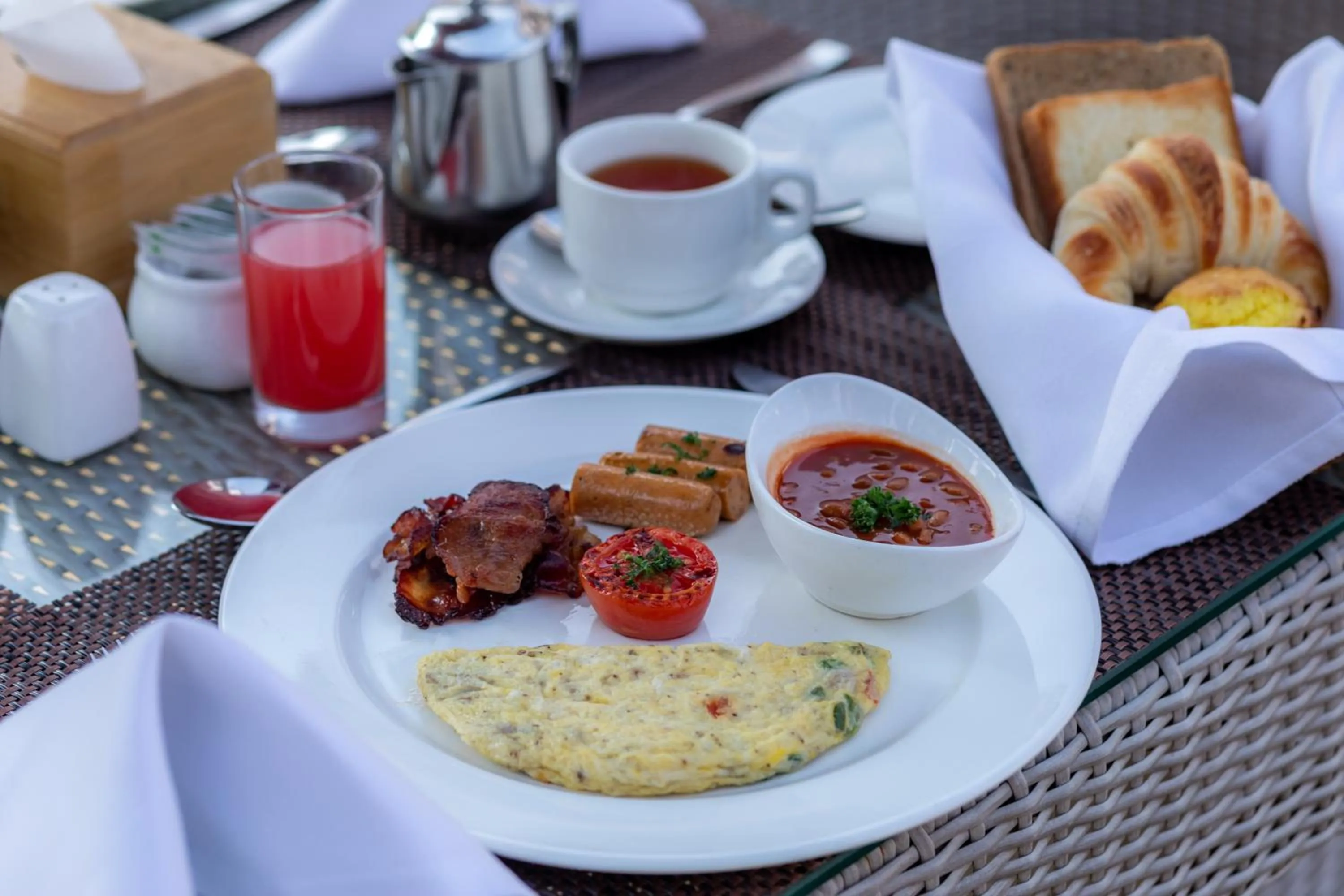 Breakfast in The Malla Hotel - Thamel, 2 km to Swayambhunath Temple