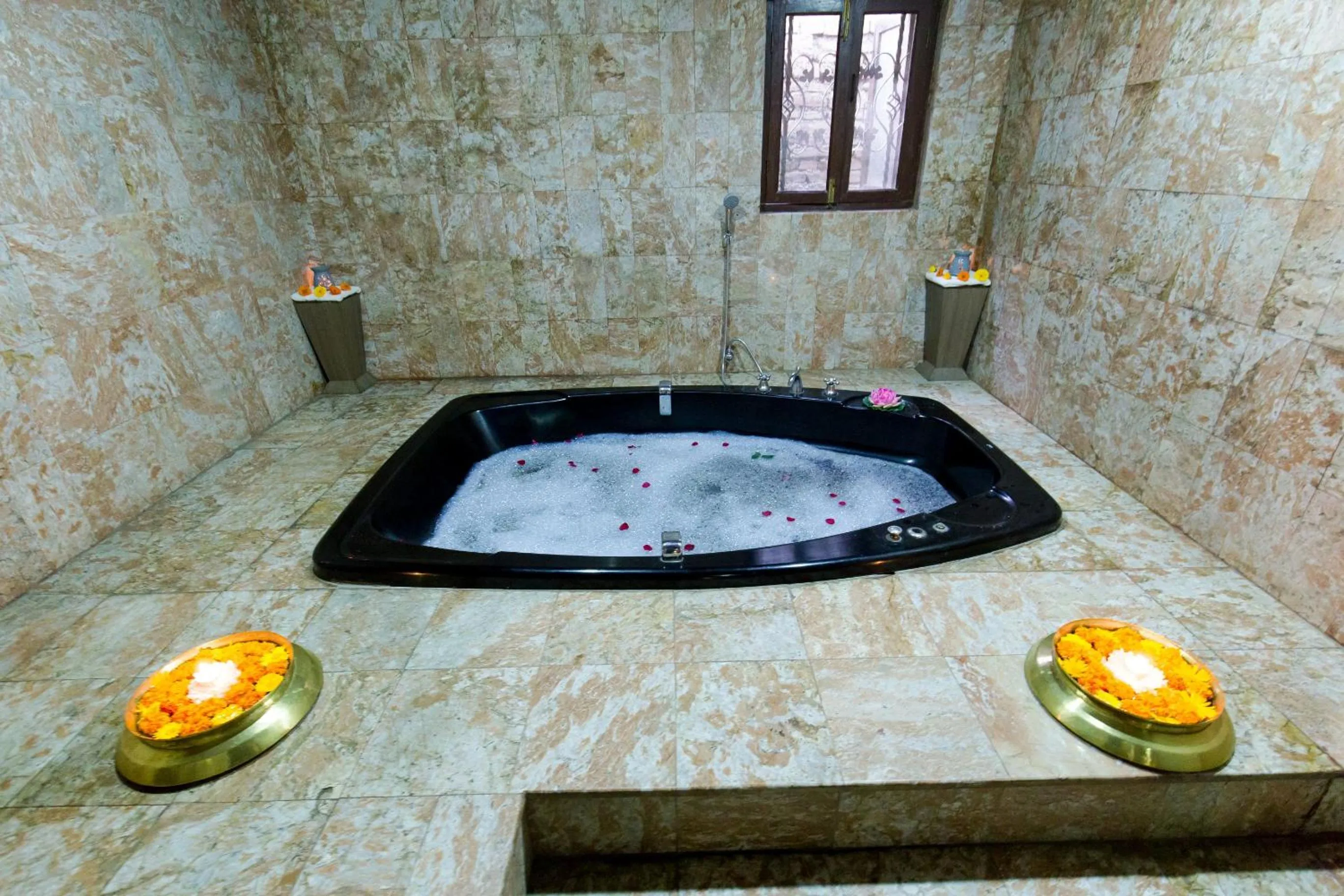 Sauna in The Malla Hotel - Thamel, 2 km to Swayambhunath Temple