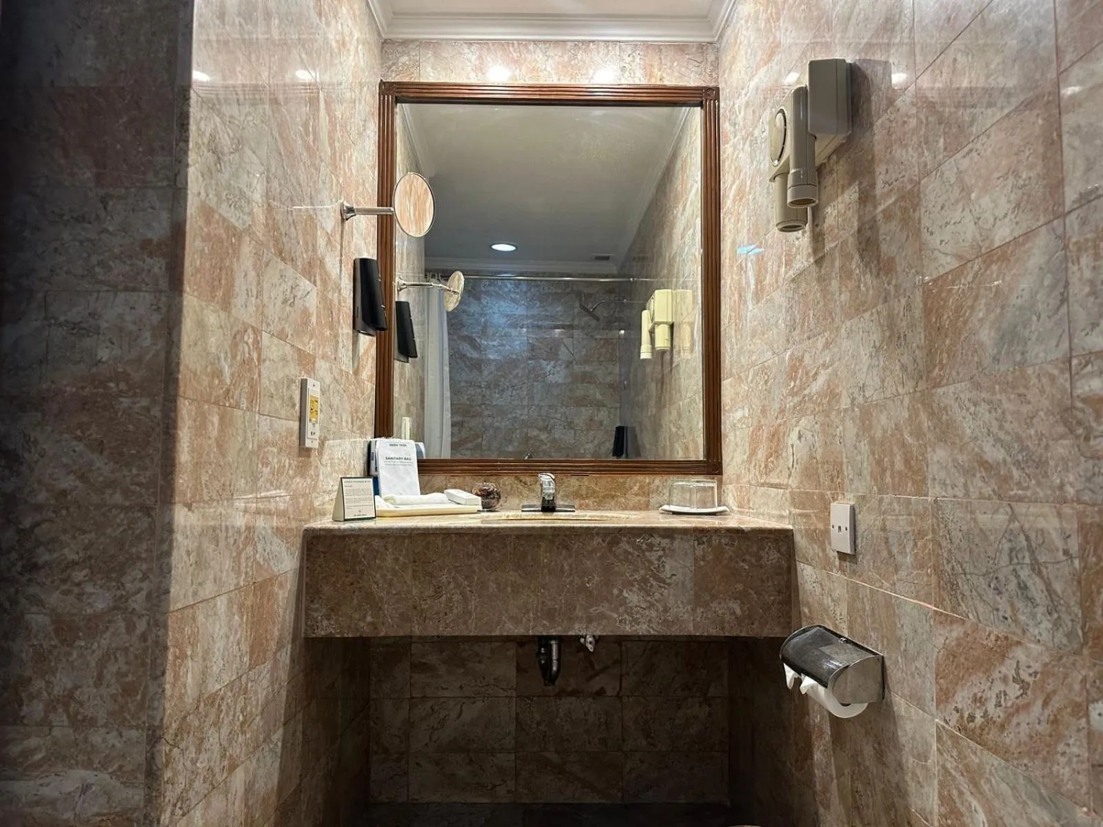 Toilet in The Malla Hotel - Thamel, 2 km to Swayambhunath Temple