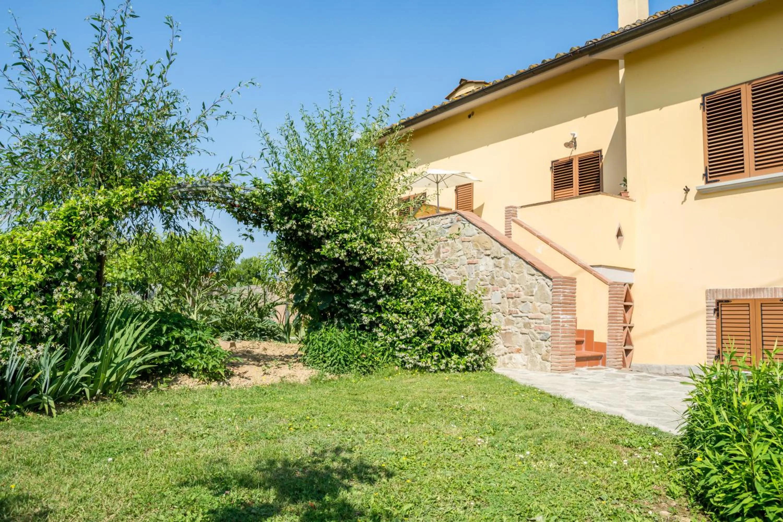Property building in B&B Maesta' Di Cudino
