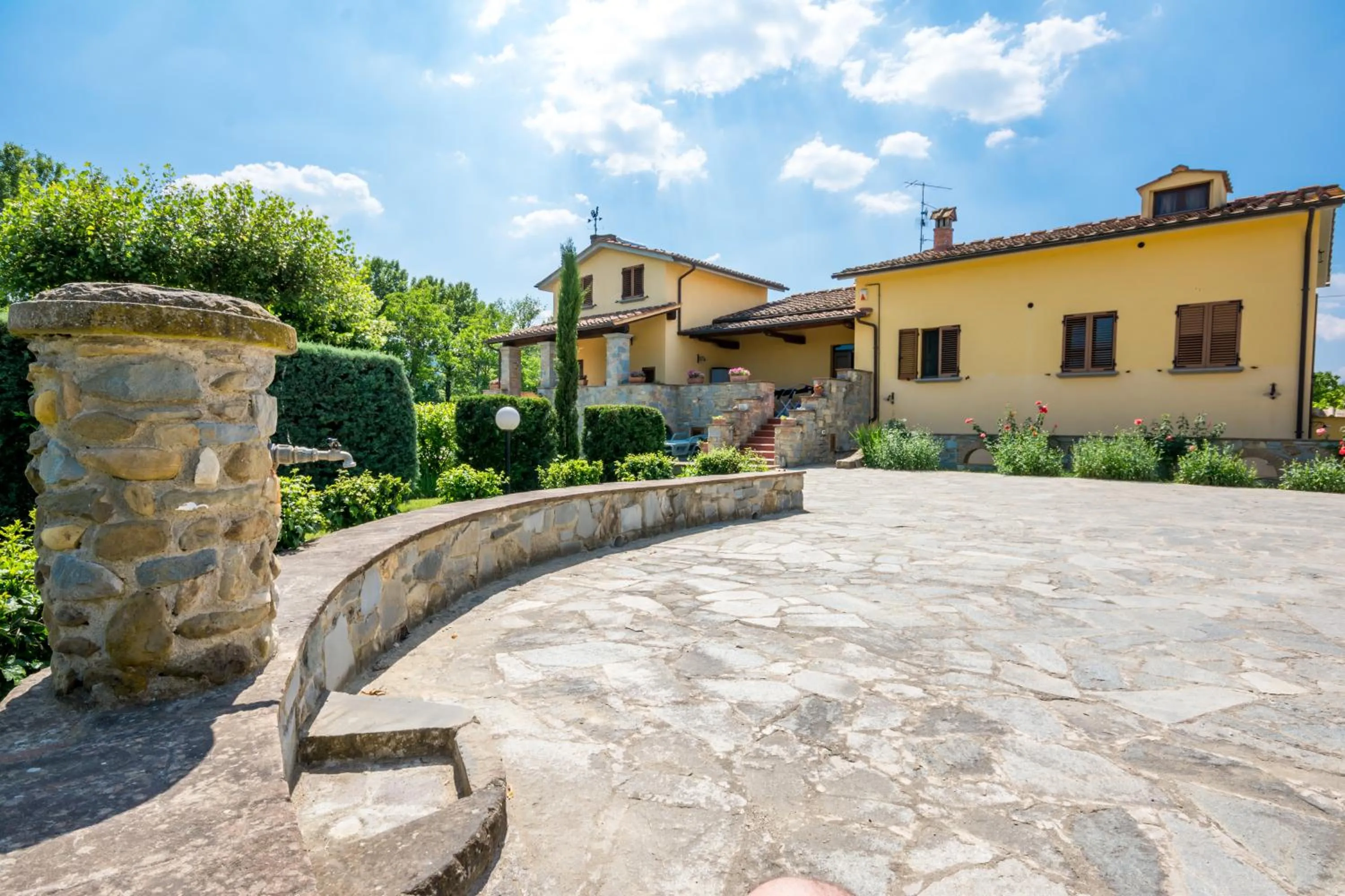 Property building in B&B Maesta' Di Cudino