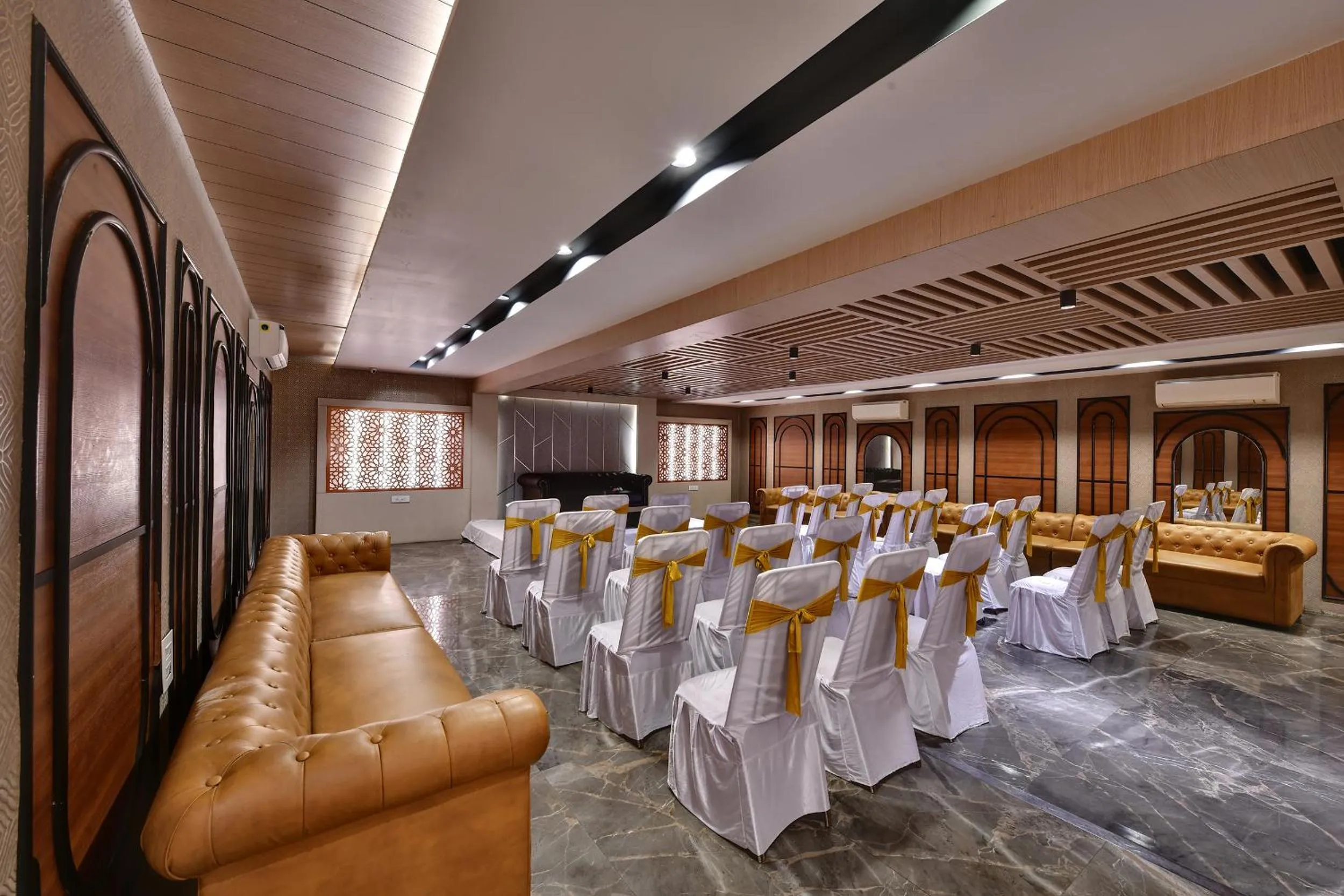 Banquet/Function facilities in RnB Select Walk Inn Lucknow