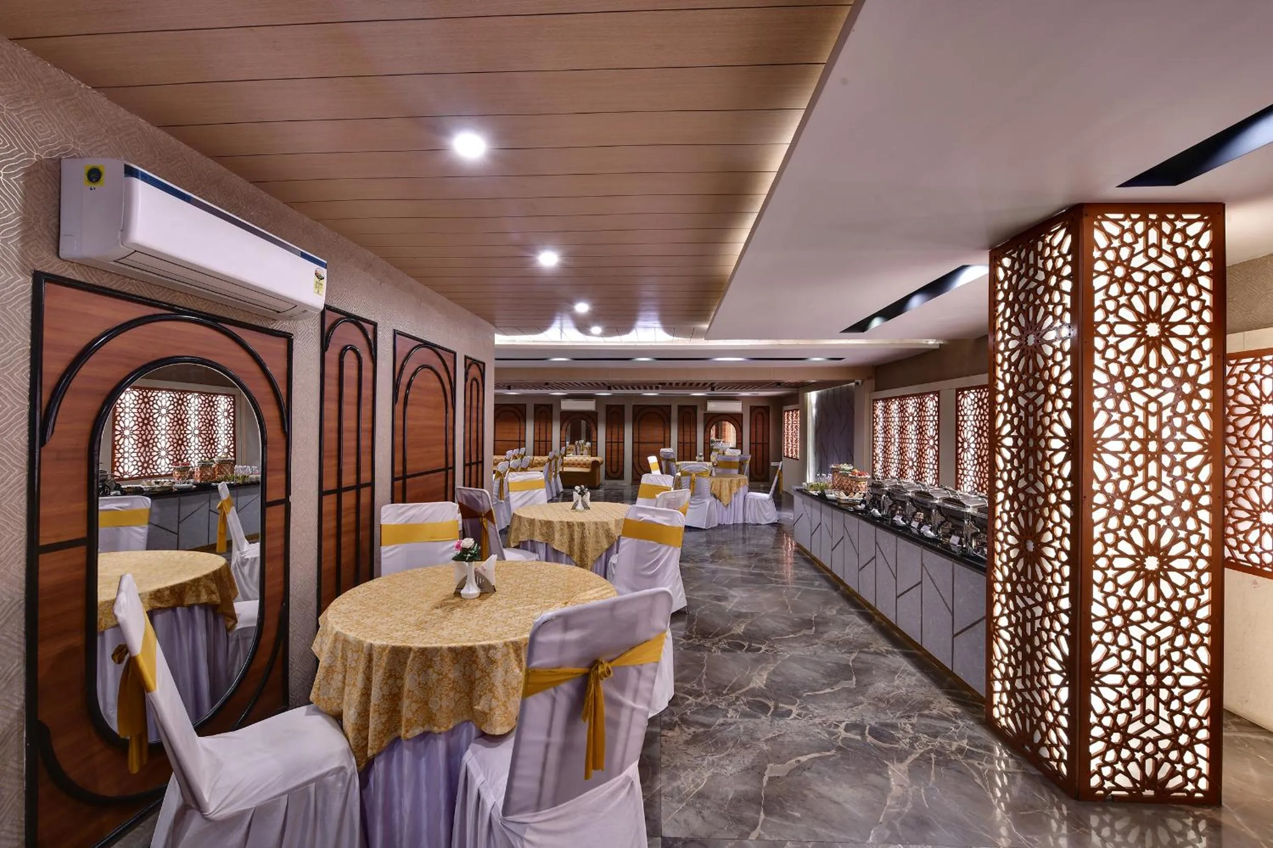 Banquet/Function facilities in RnB Select Walk Inn Lucknow