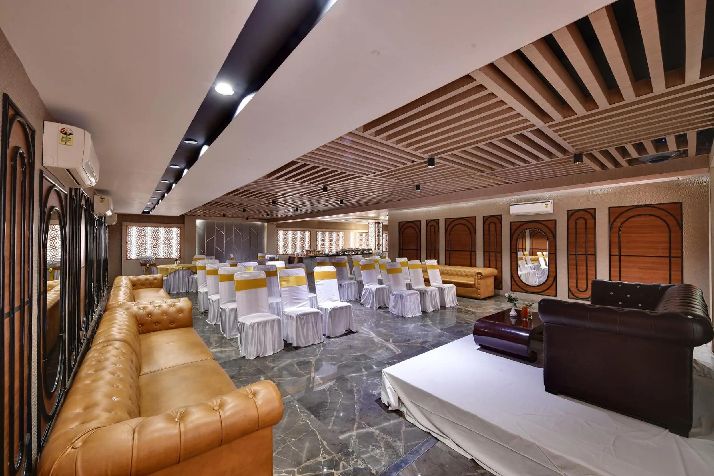 Banquet/Function facilities in RnB Select Walk Inn Lucknow