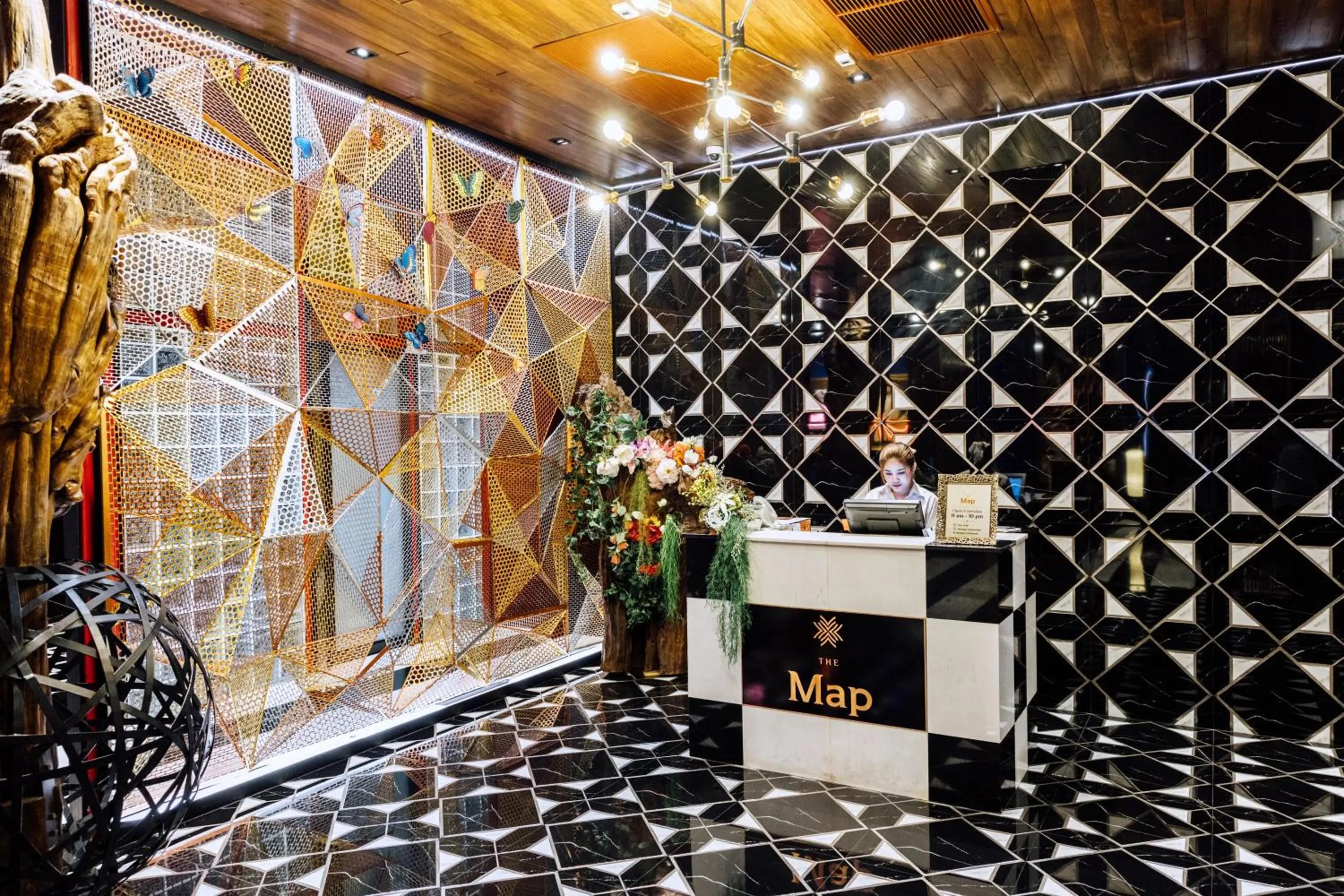 Restaurant/places to eat in MeStyle Museum Hotel