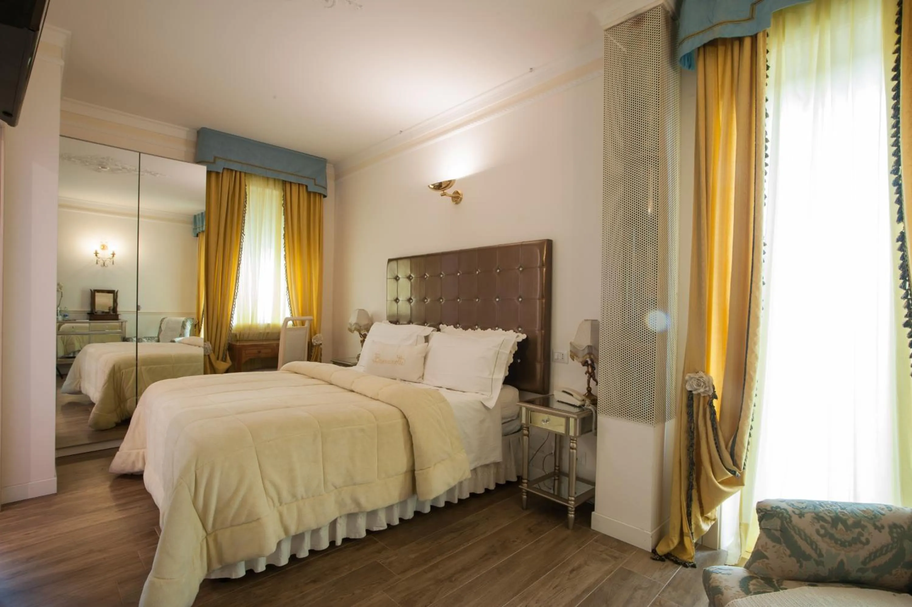 Bedroom, Bed in Hotel Vandelli