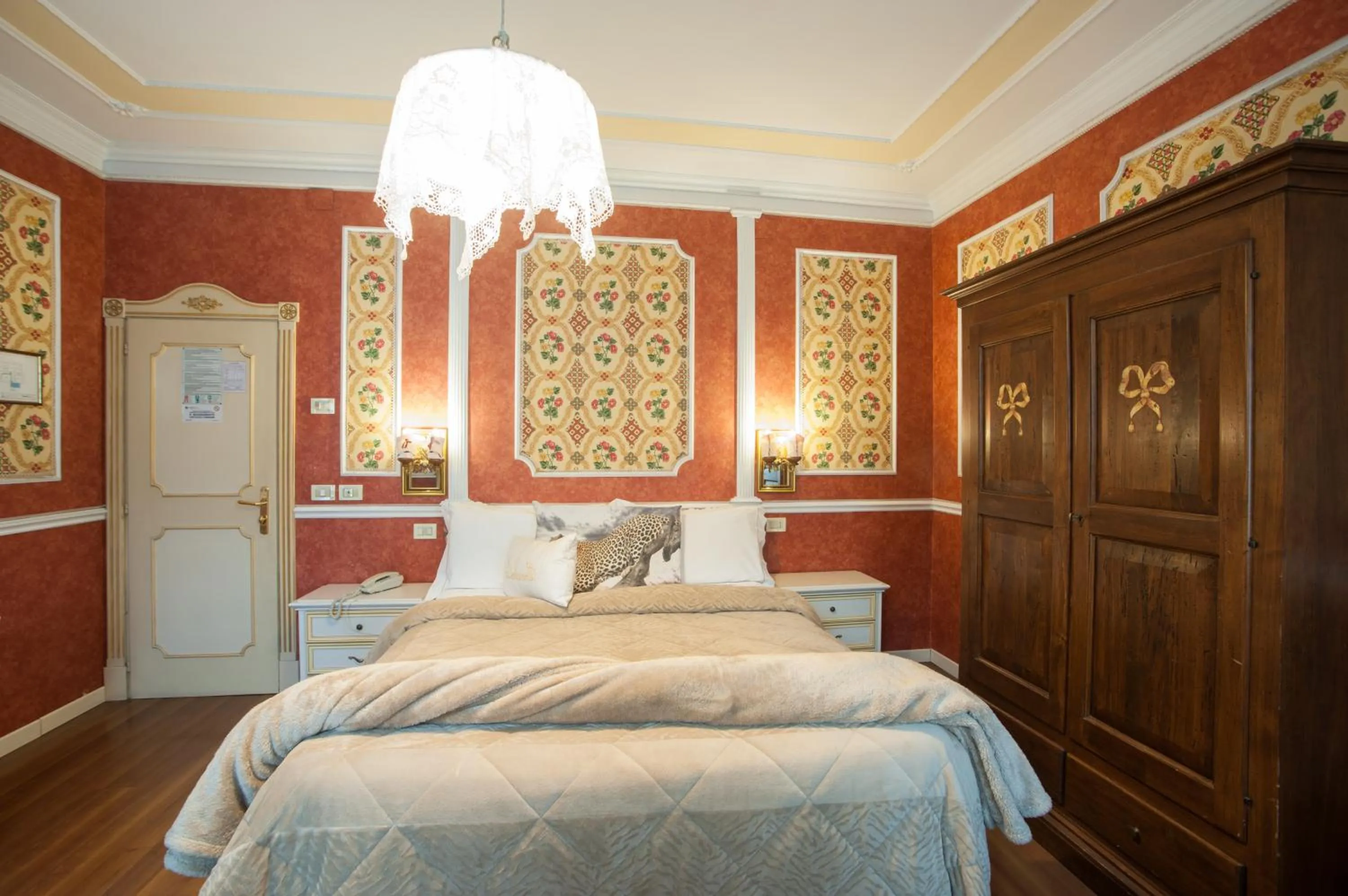 Bedroom, Bed in Hotel Vandelli