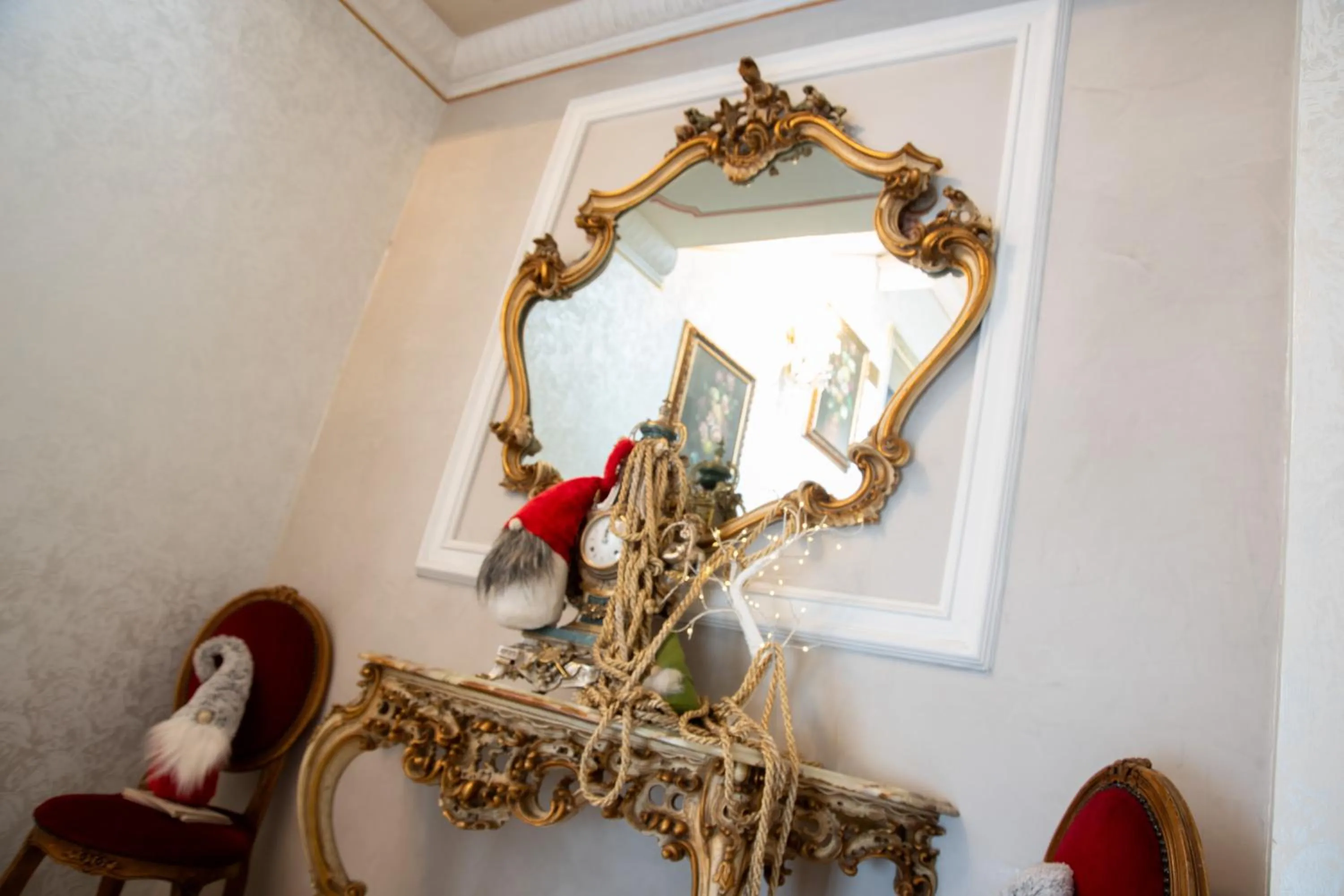 Decorative detail in Hotel Vandelli