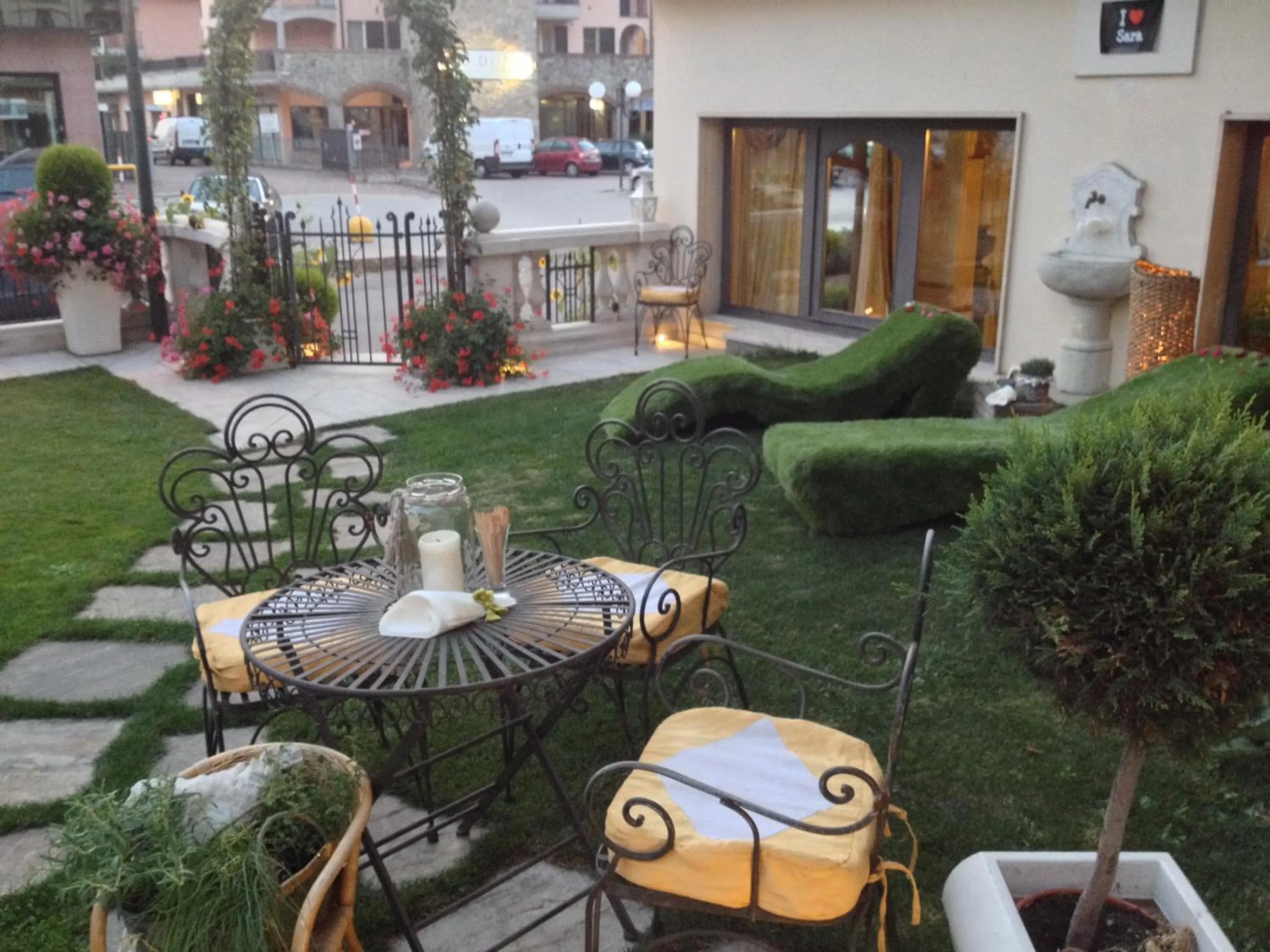 Garden in Hotel Vandelli