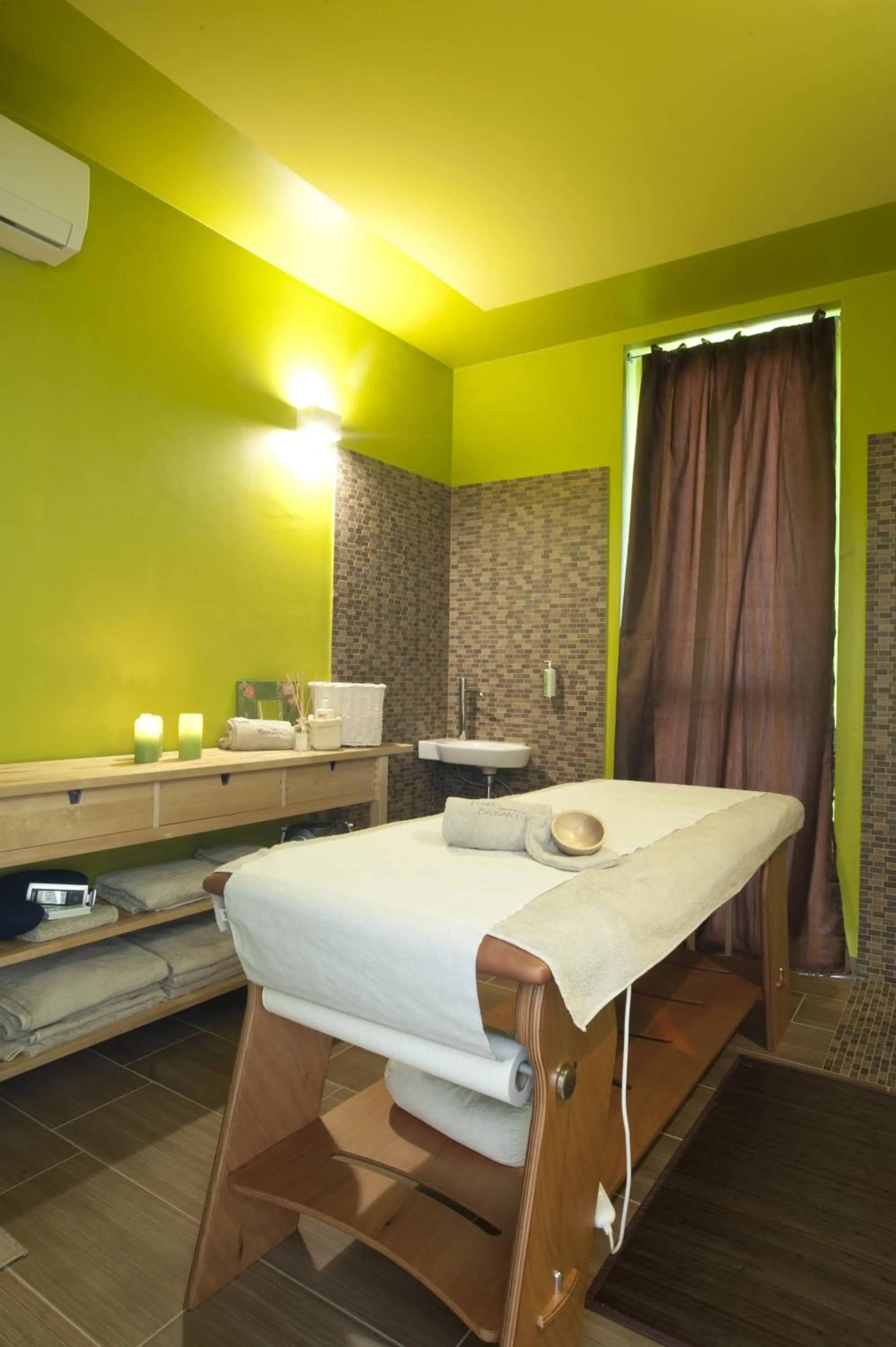 Massage in Fondo Brugarolo B&B