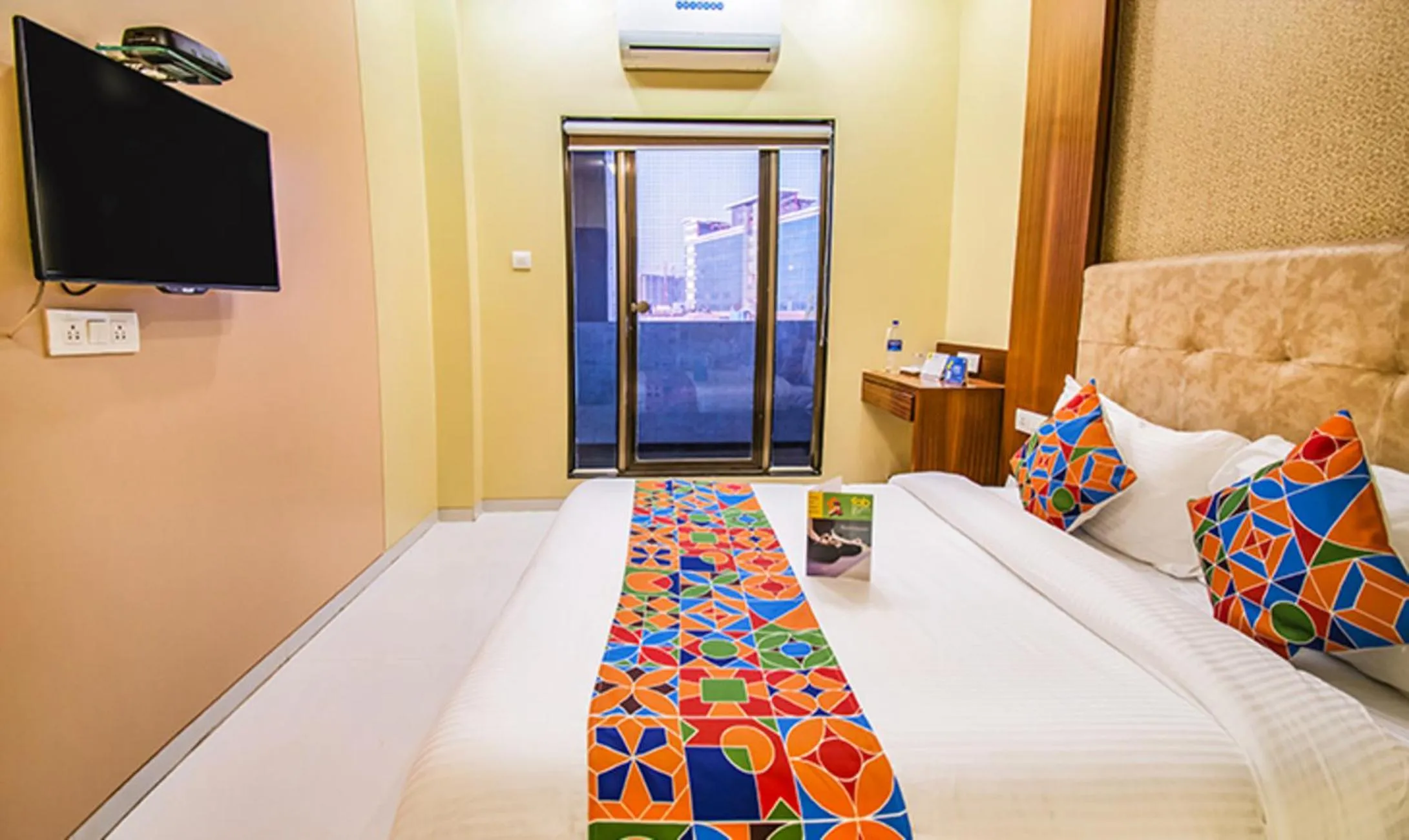 Bed in FabHotel Seven Hills - Nr Mumbai International Airport