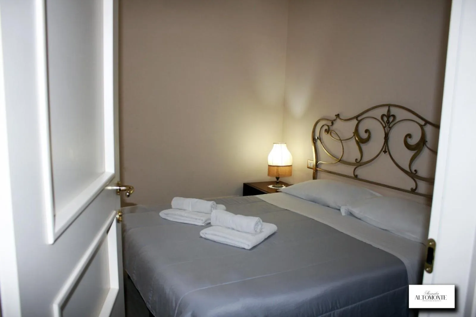 Bed in Borgo Antico Santa Lucia