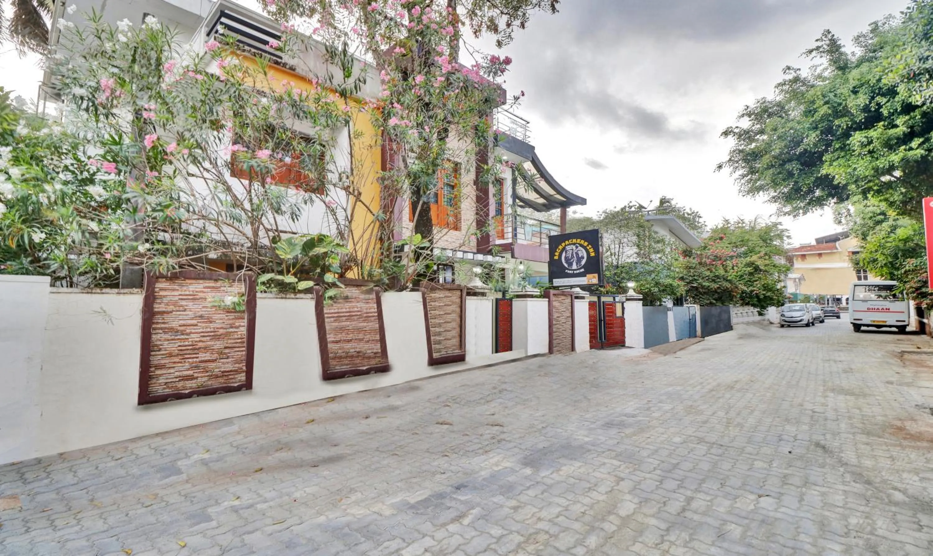 Property building in Treebo Backpackers Inn