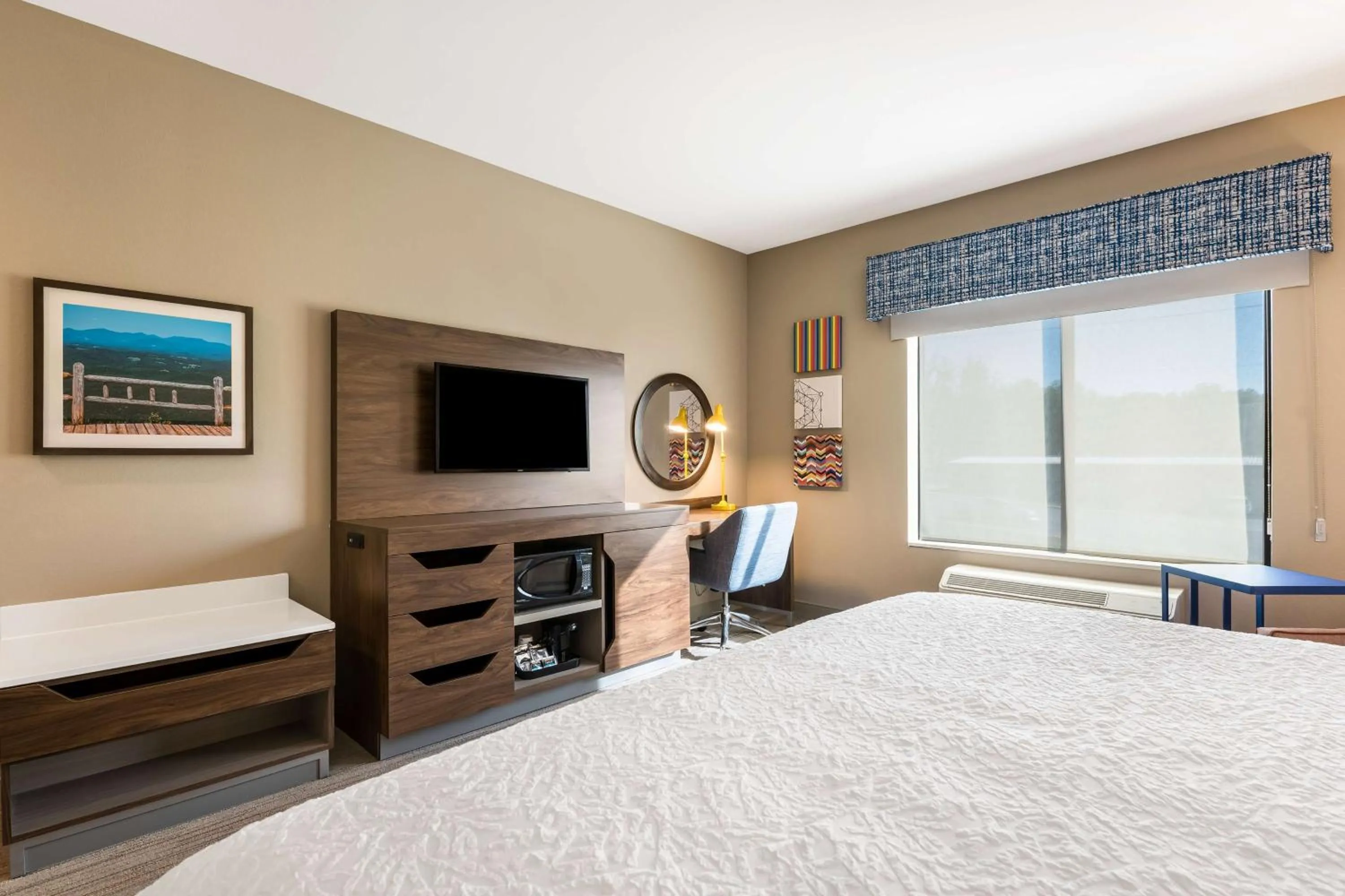 Bedroom, Bed in Hampton Inn Batesville, Ar