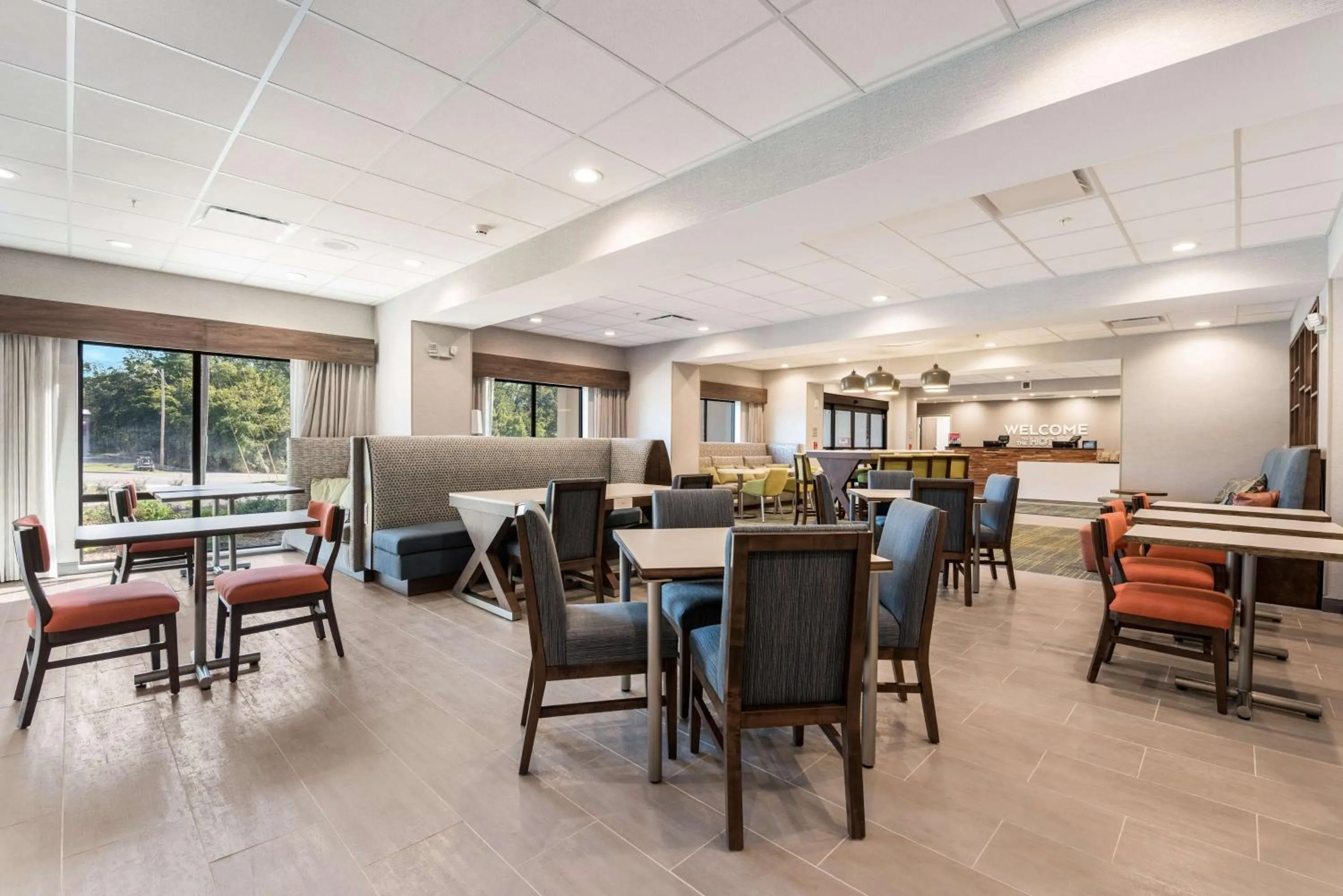 Breakfast in Hampton Inn Batesville, Ar