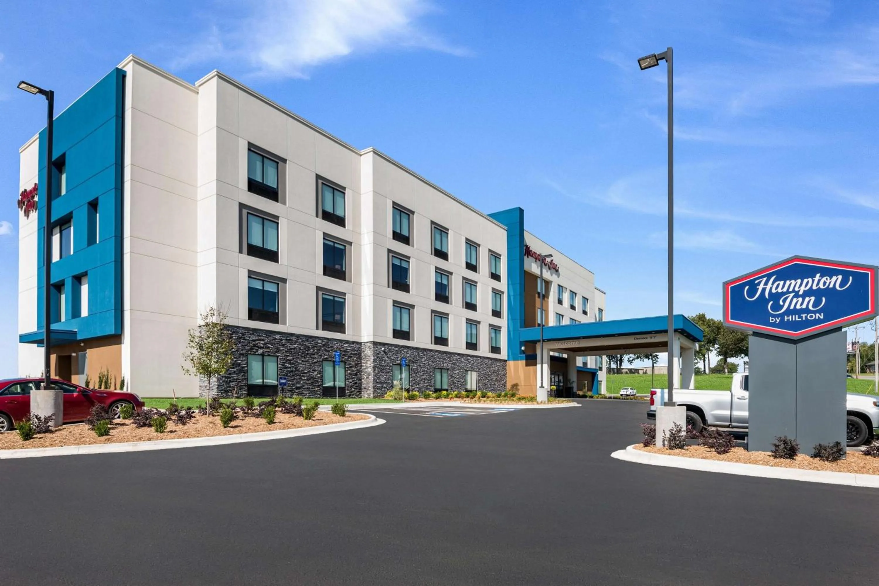Property building in Hampton Inn Batesville, Ar