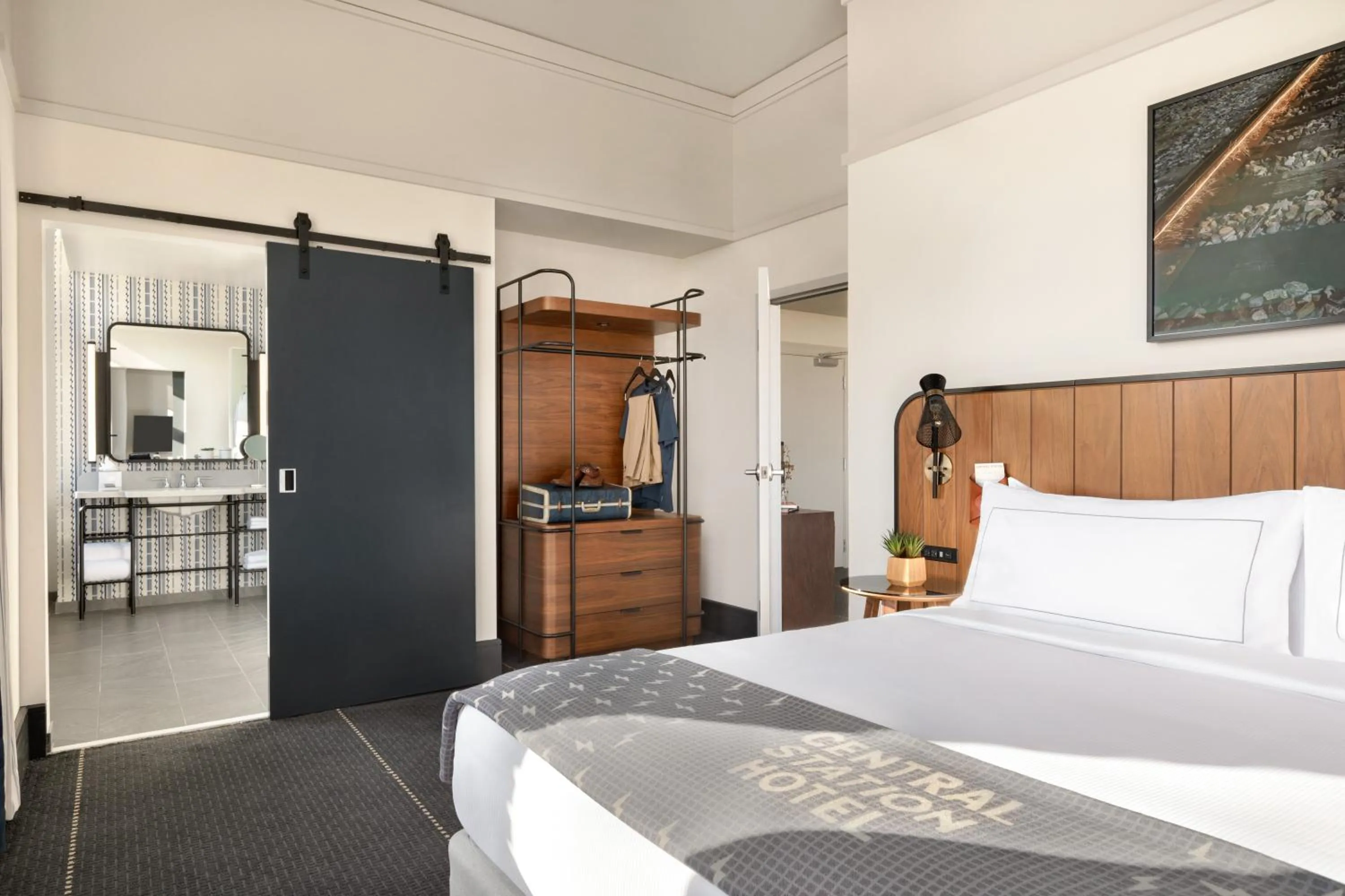 Bedroom, Bed in The Central Station Memphis, Curio Collection By Hilton