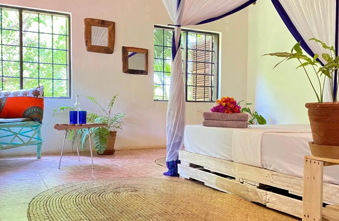 Salty's Kitesurf Village