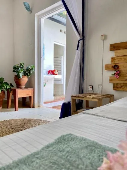 Salty's Kitesurf Village