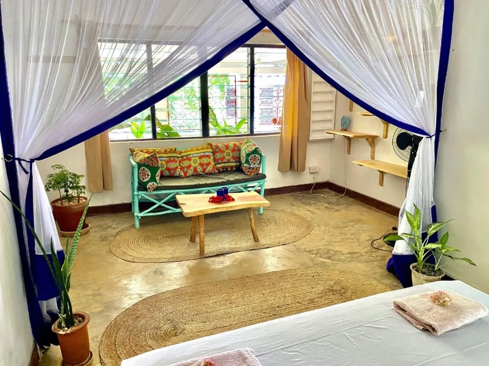 Bed in Salty's Kitesurf Village