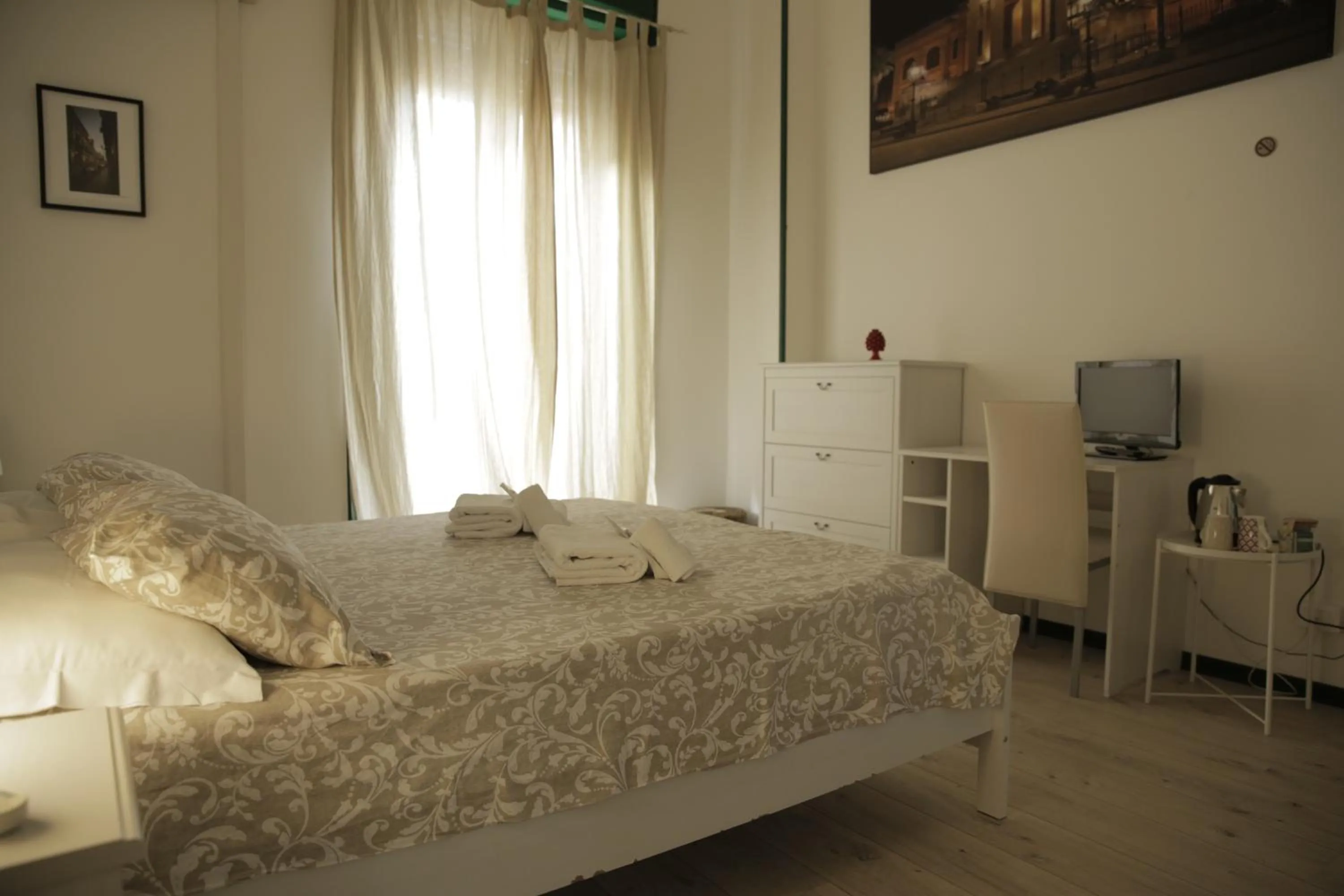 TV and multimedia, Bed in Cosmopolitan Palermo