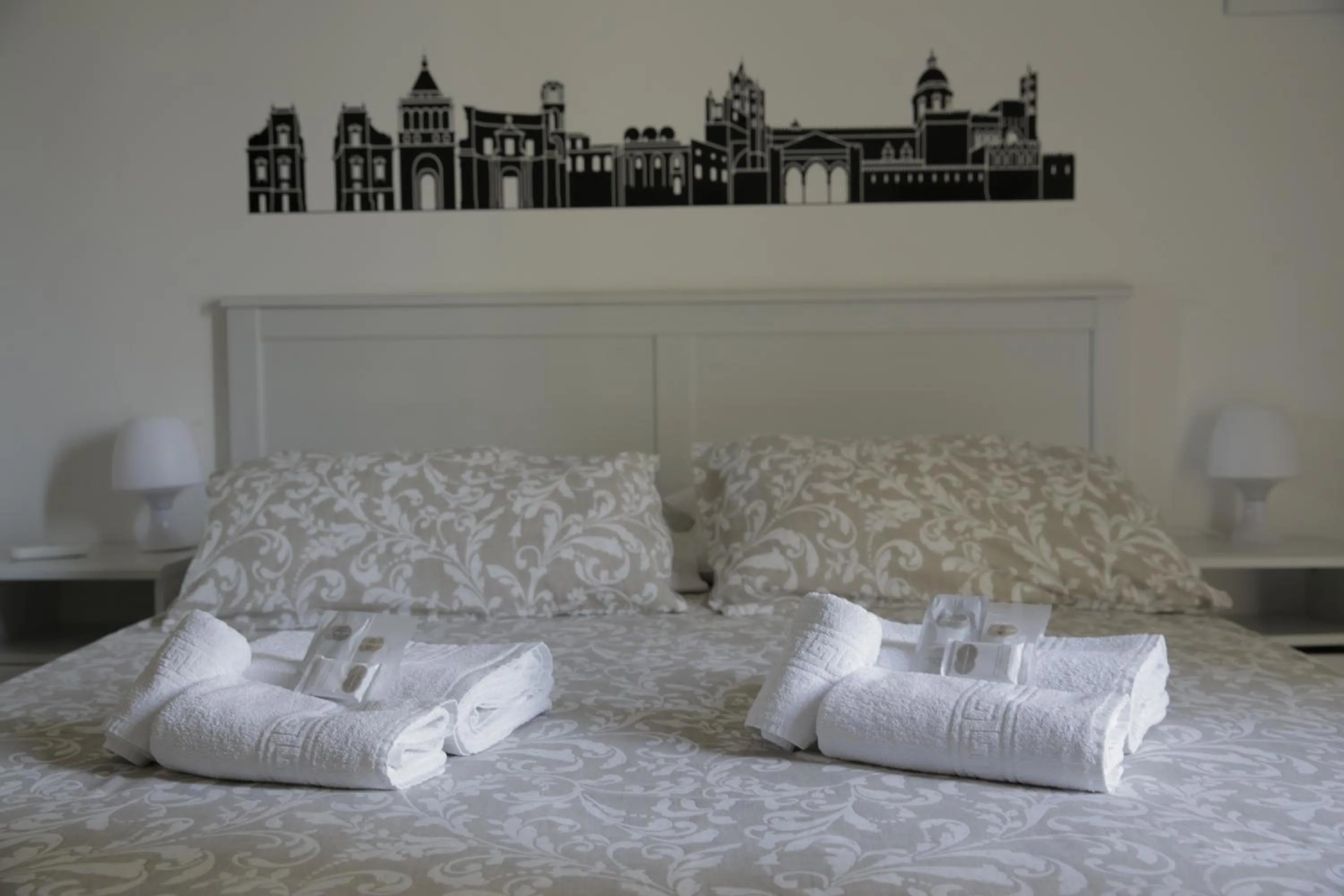 Bed in Cosmopolitan Palermo