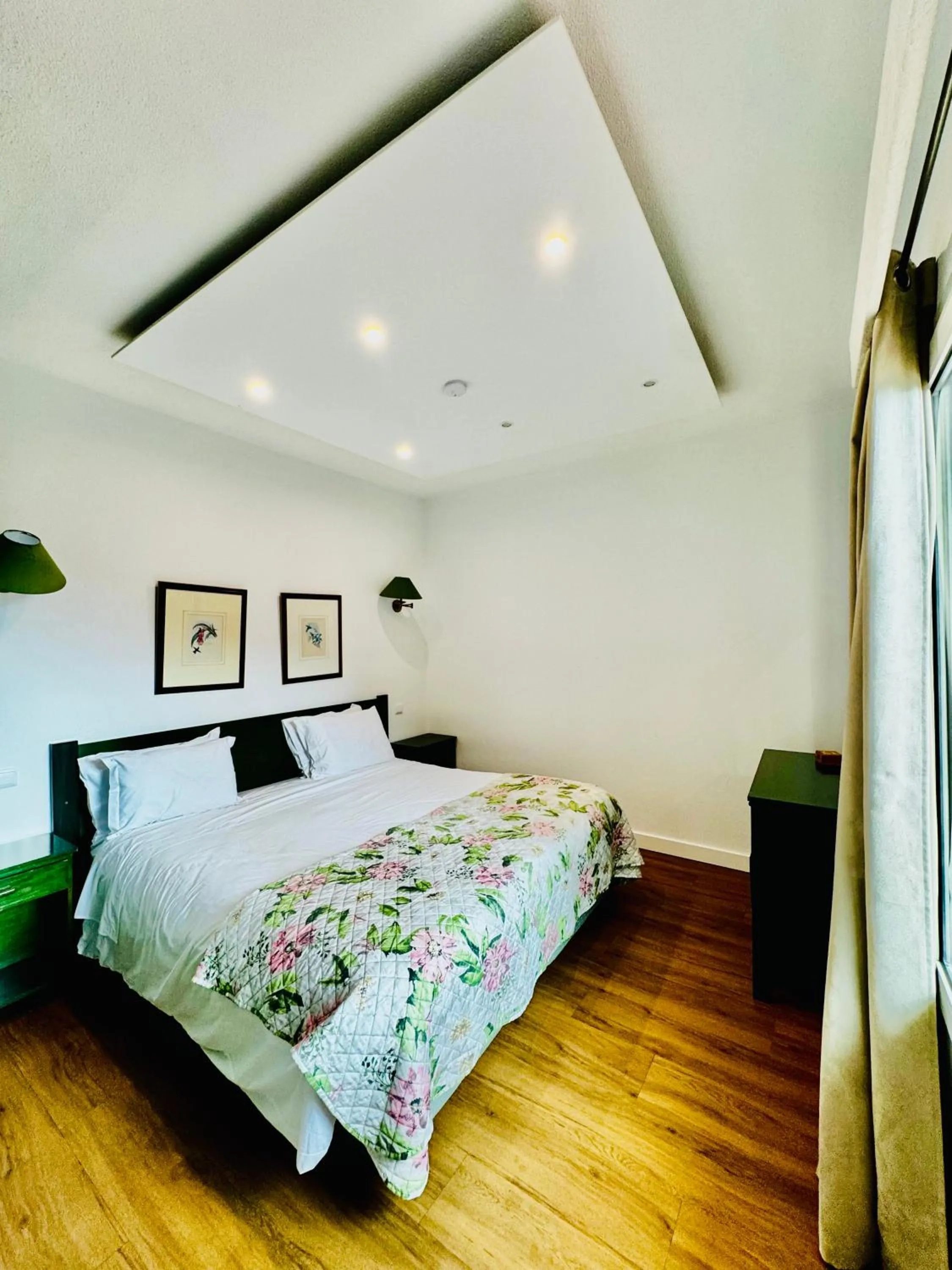 Bed in VALE MAR Guest