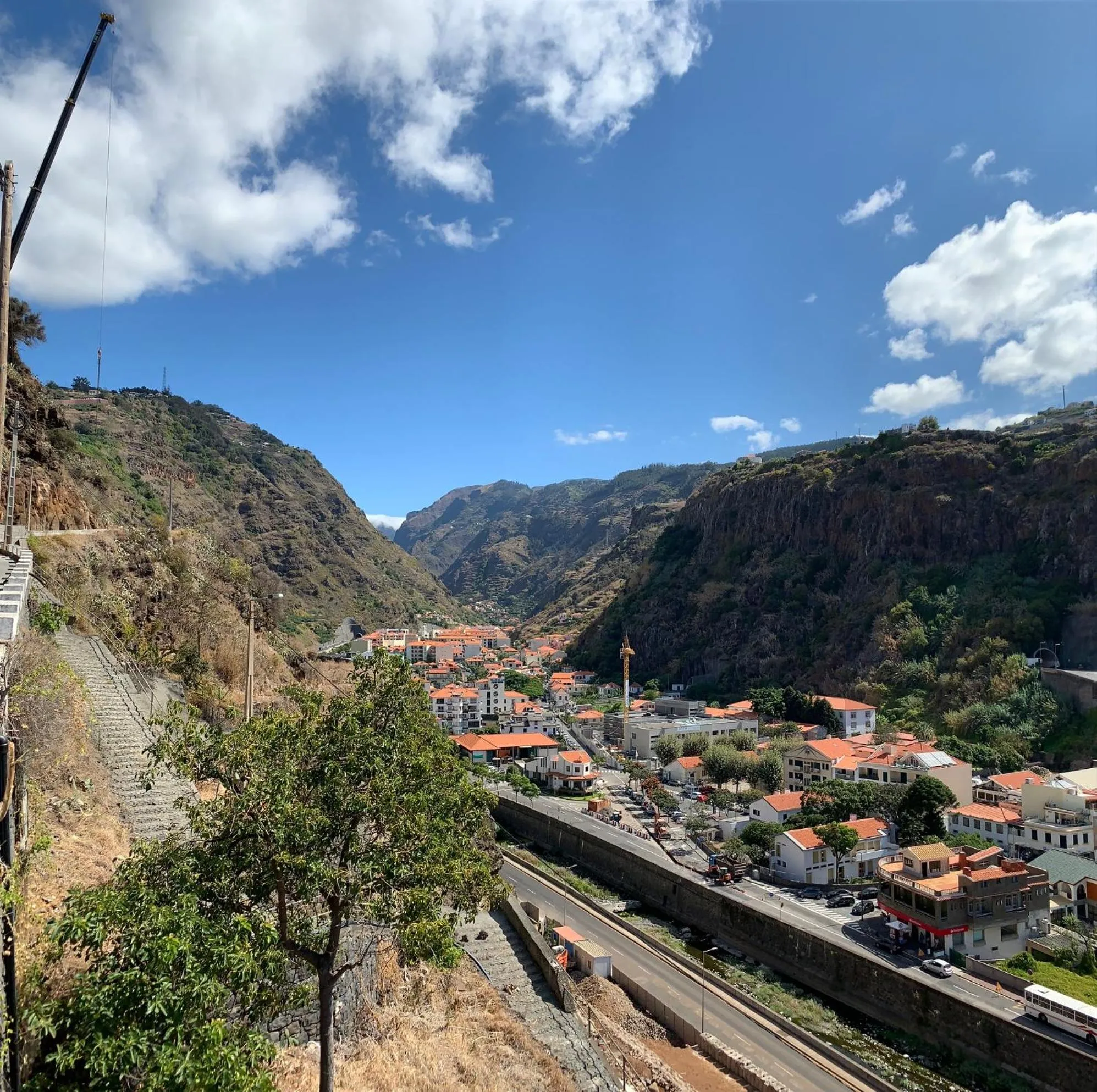 Hiking in VALE MAR Guest