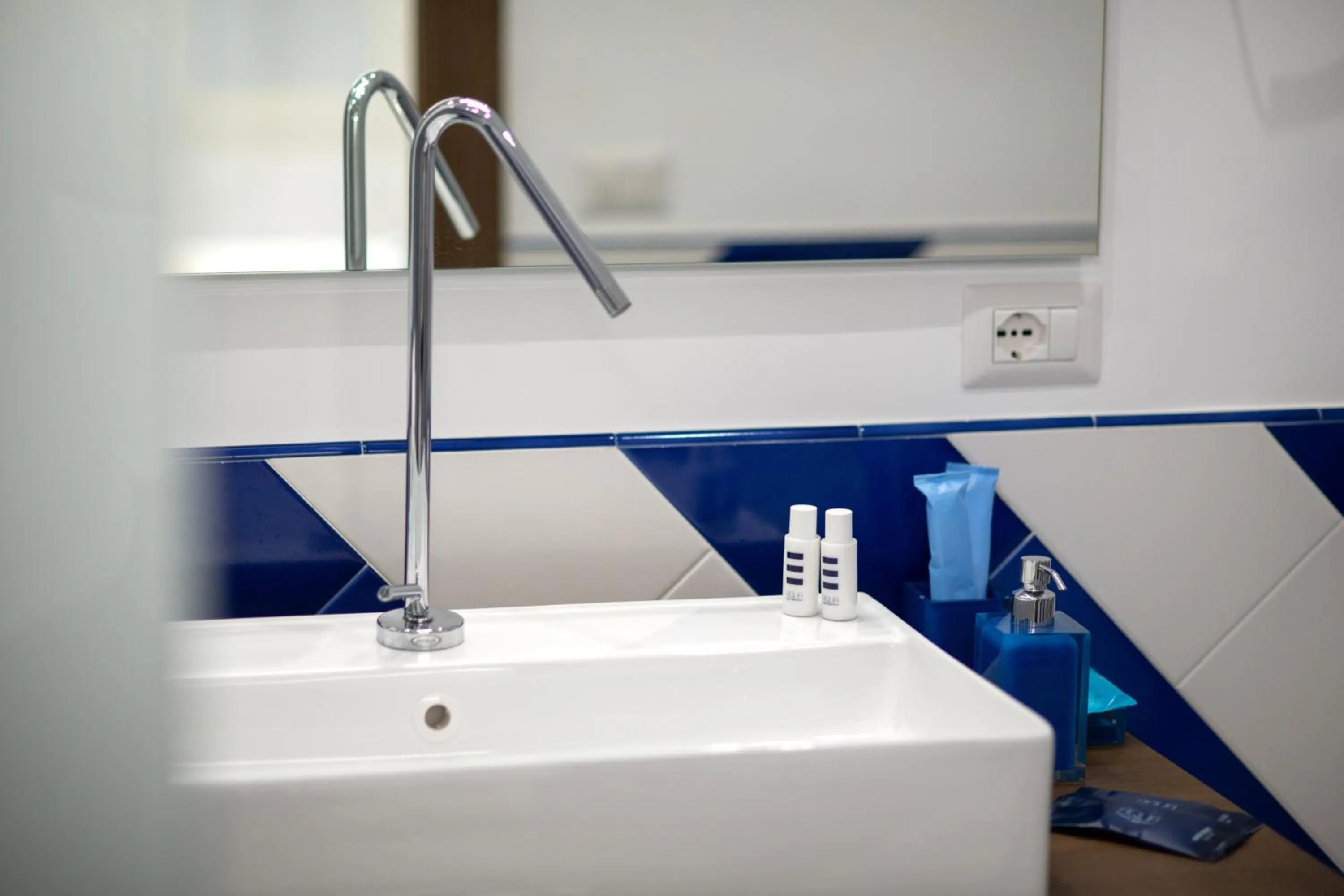 Bathroom in Aquae Romanae Piazza Lauro