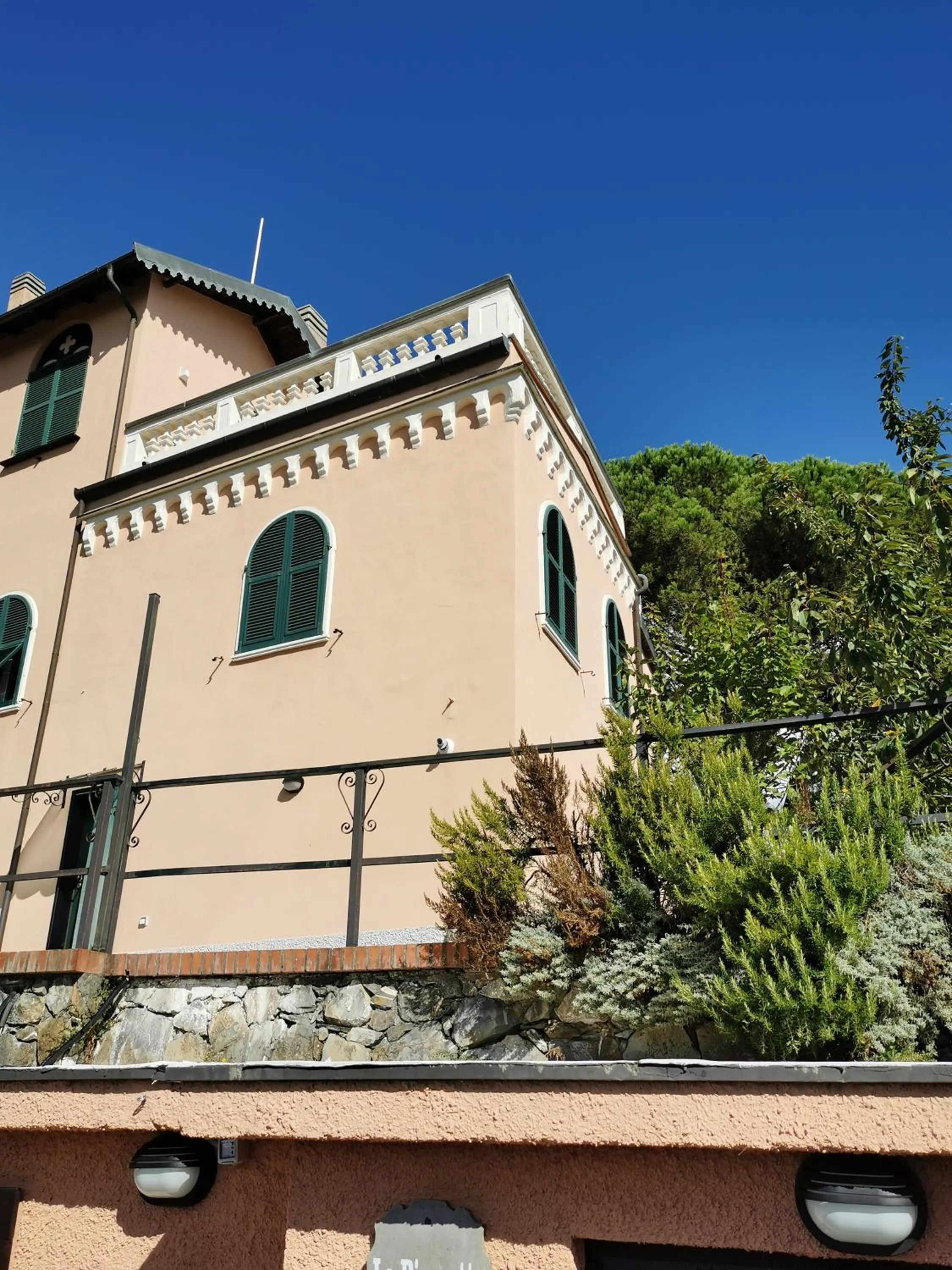 Property building in Villa Rocca Leivi