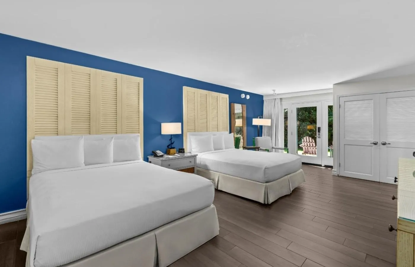 Photo of the whole room, Bed in Paradise Point Resort & Spa