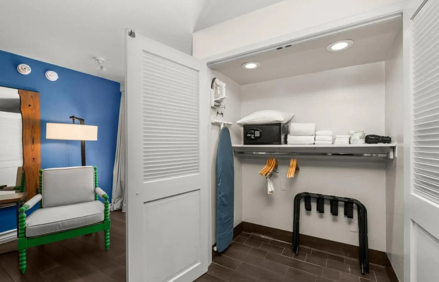 flat iron in Paradise Point Resort & Spa