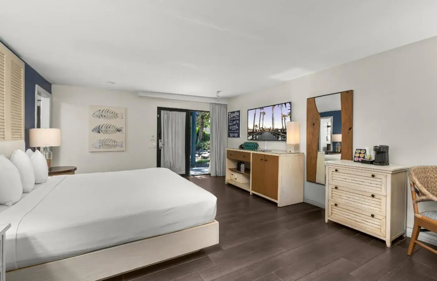 Lanai Garden One Queen in Paradise Point Resort & Spa Lanai Garden One Queen in Paradise Point Resort & Spa