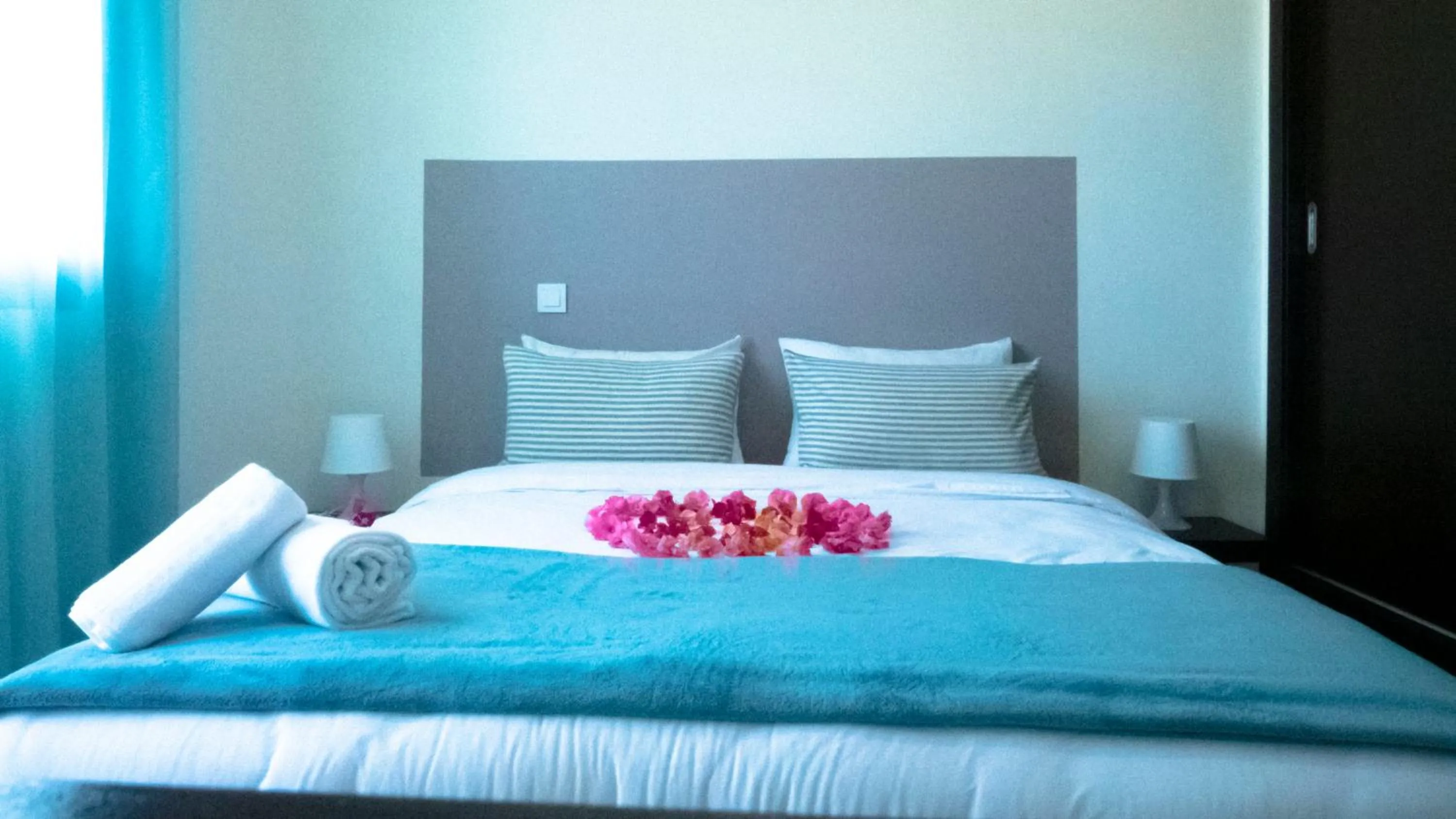 Photo of the whole room, Bed in KENZ MEHDIA Hôtel Ressort