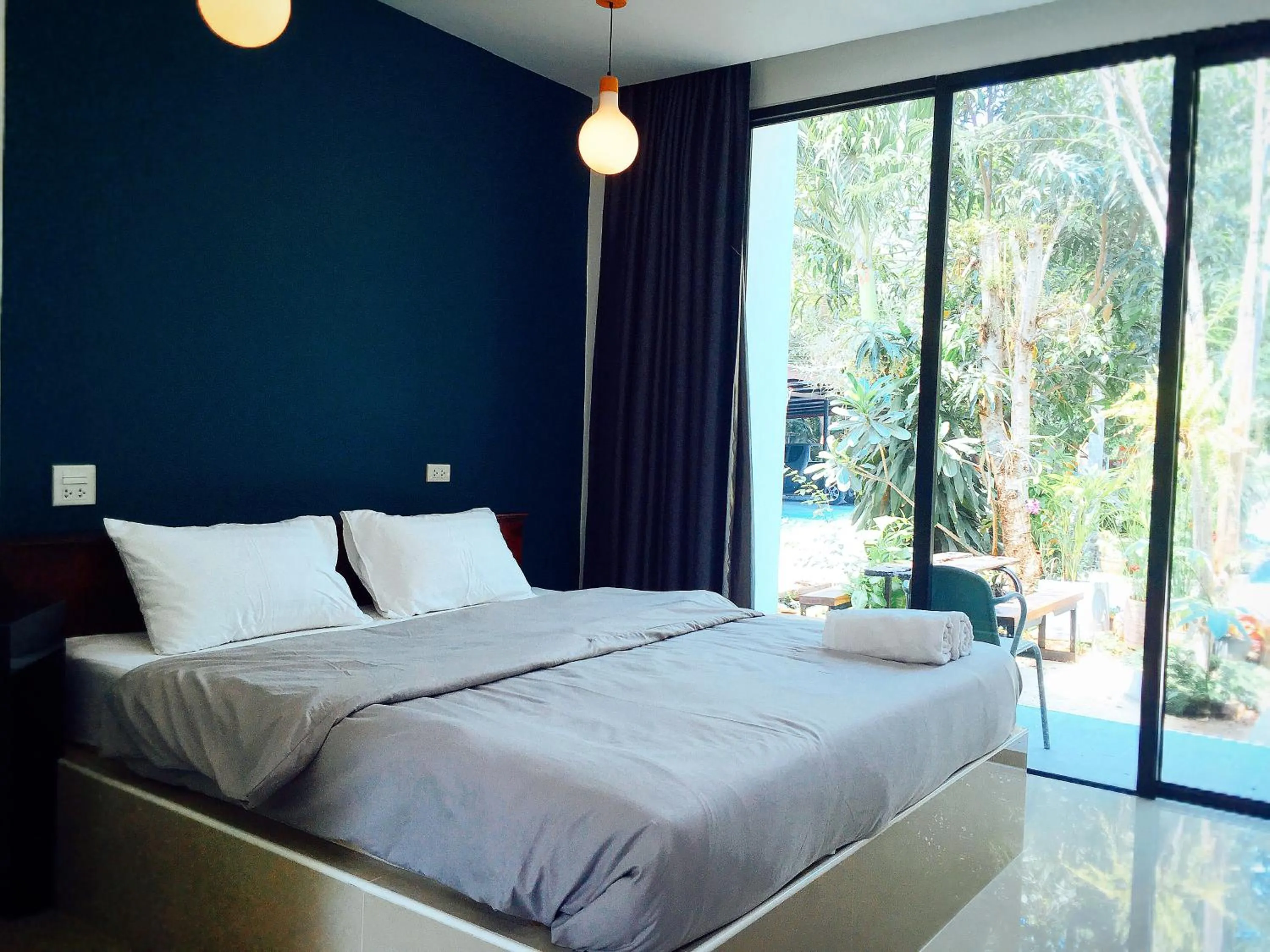 Photo of the whole room, Bed in Petchngam Home Resort