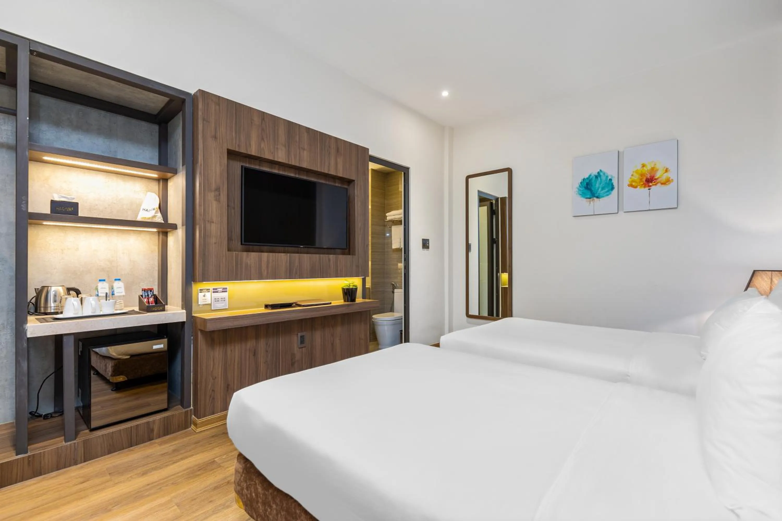 TV and multimedia, Bed in Hadiva Boutique Hotel